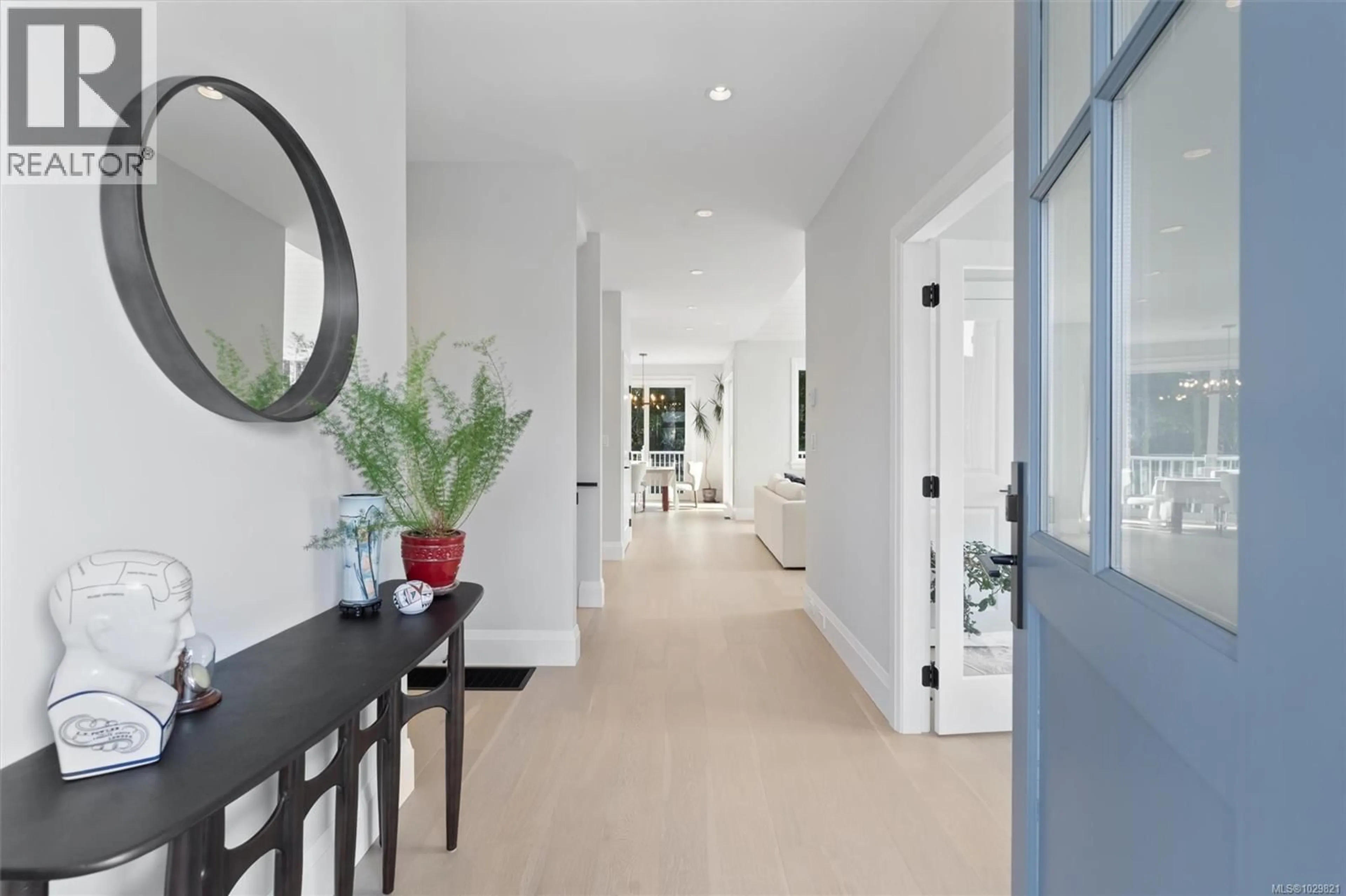 Indoor entryway for 2006 PINEHURST TERRACE, Langford British Columbia V9B3S3