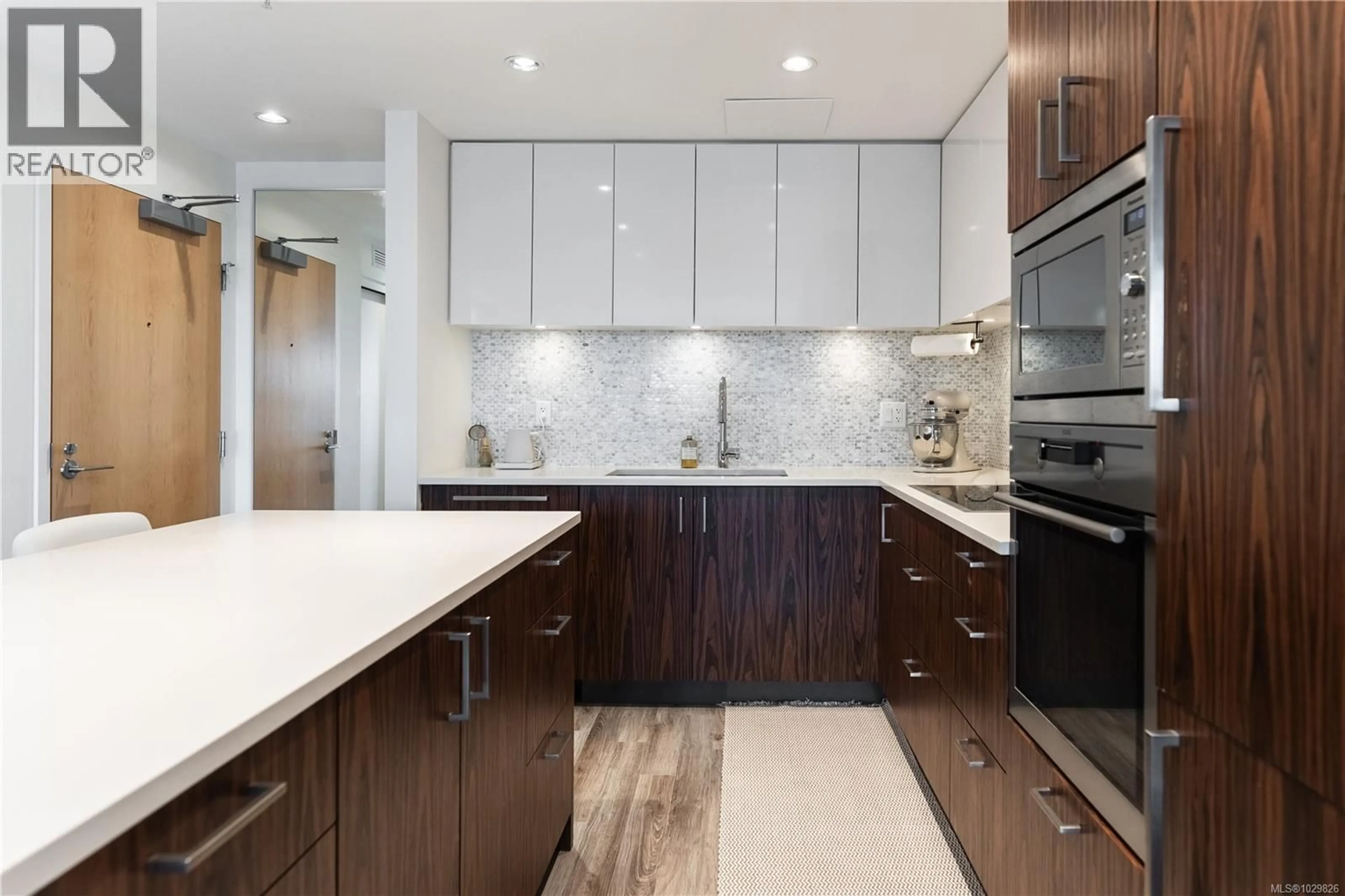 Contemporary kitchen, unknown for 801 - 838 BROUGHTON STREET, Victoria British Columbia V8W1E4