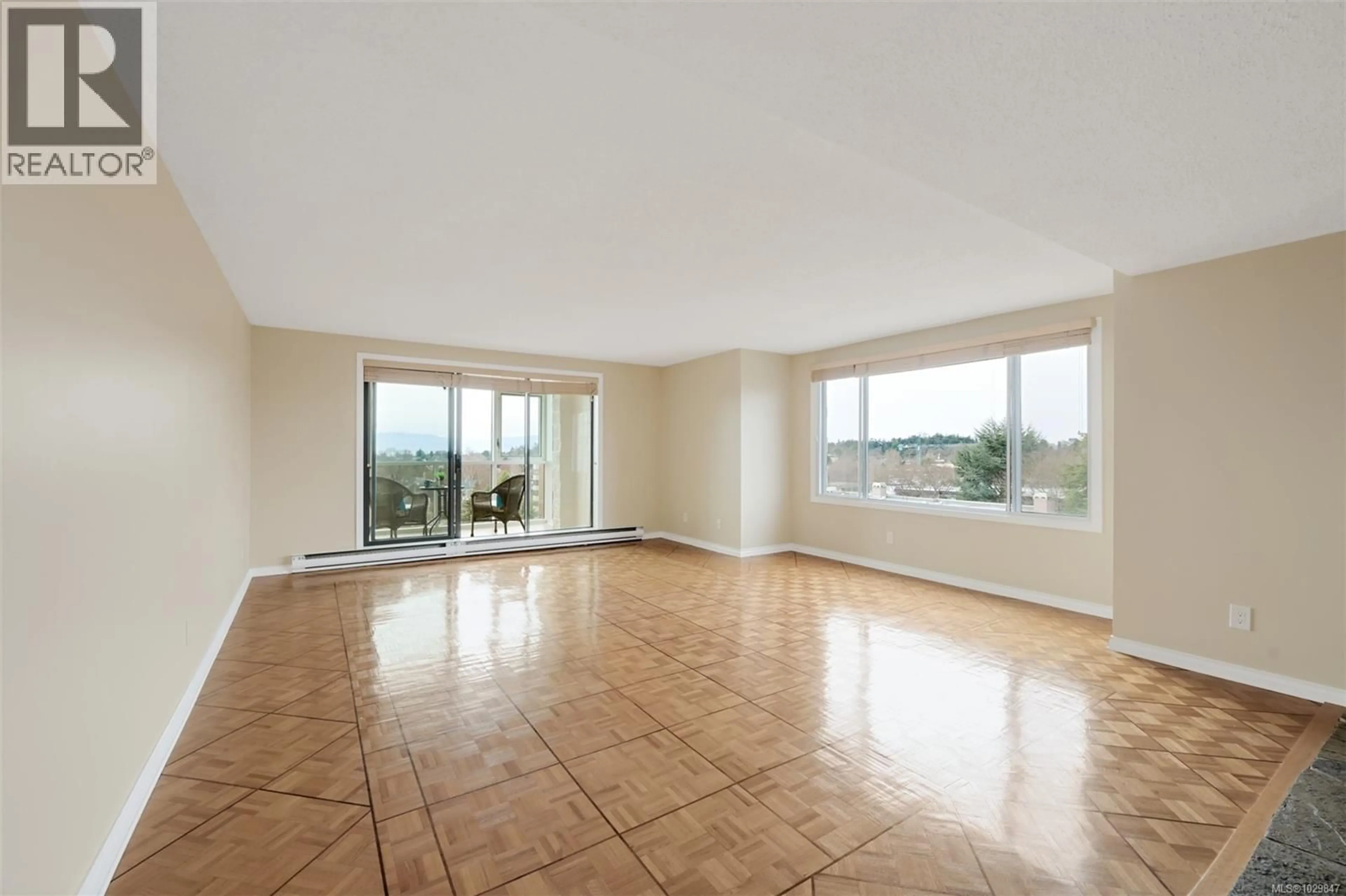 A pic of a room for 401 - 1204 FAIRFIELD ROAD, Victoria British Columbia V8V3B2
