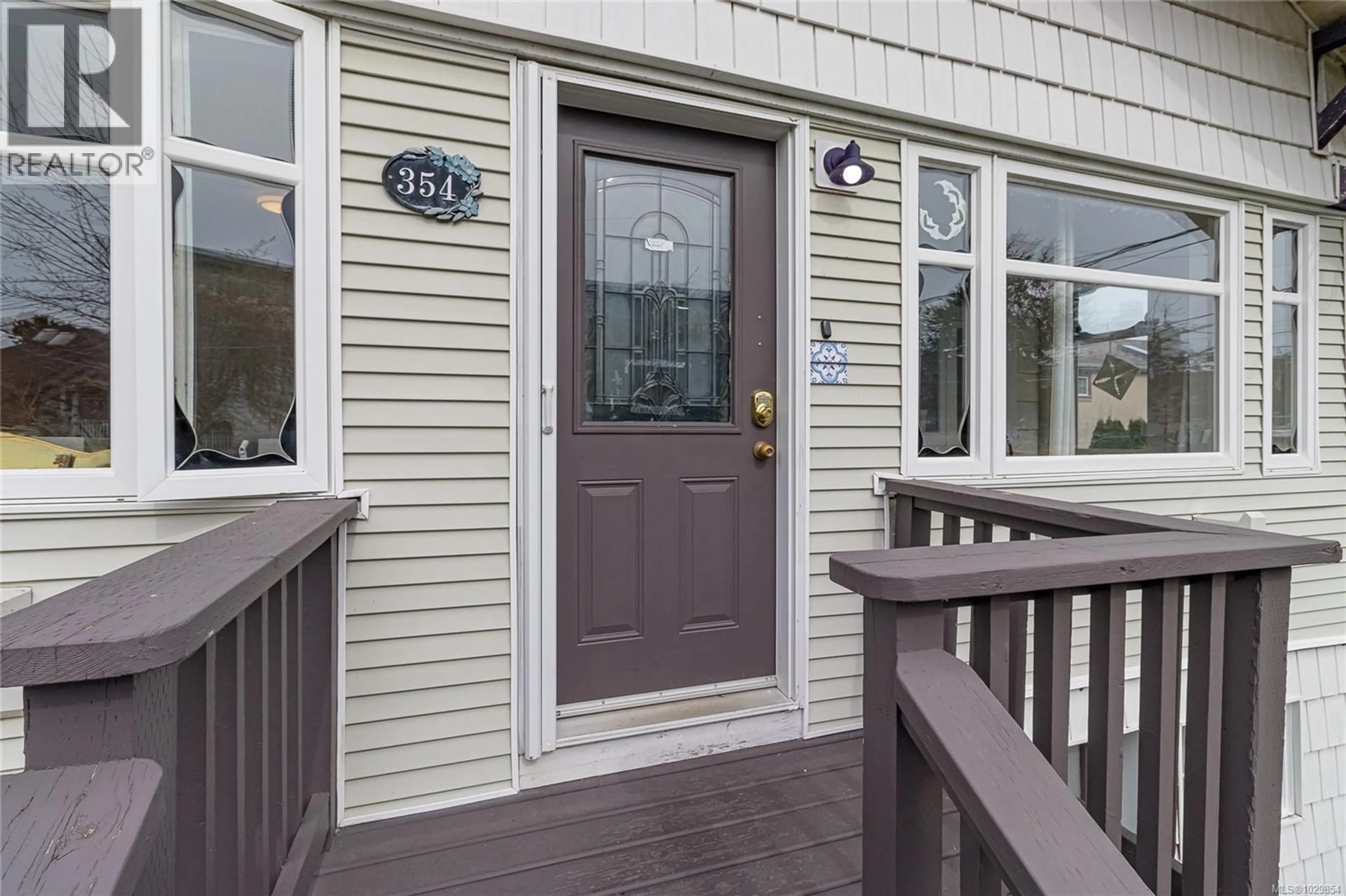 Unknown for 354 BERWICK STREET, Victoria British Columbia V8V1C7