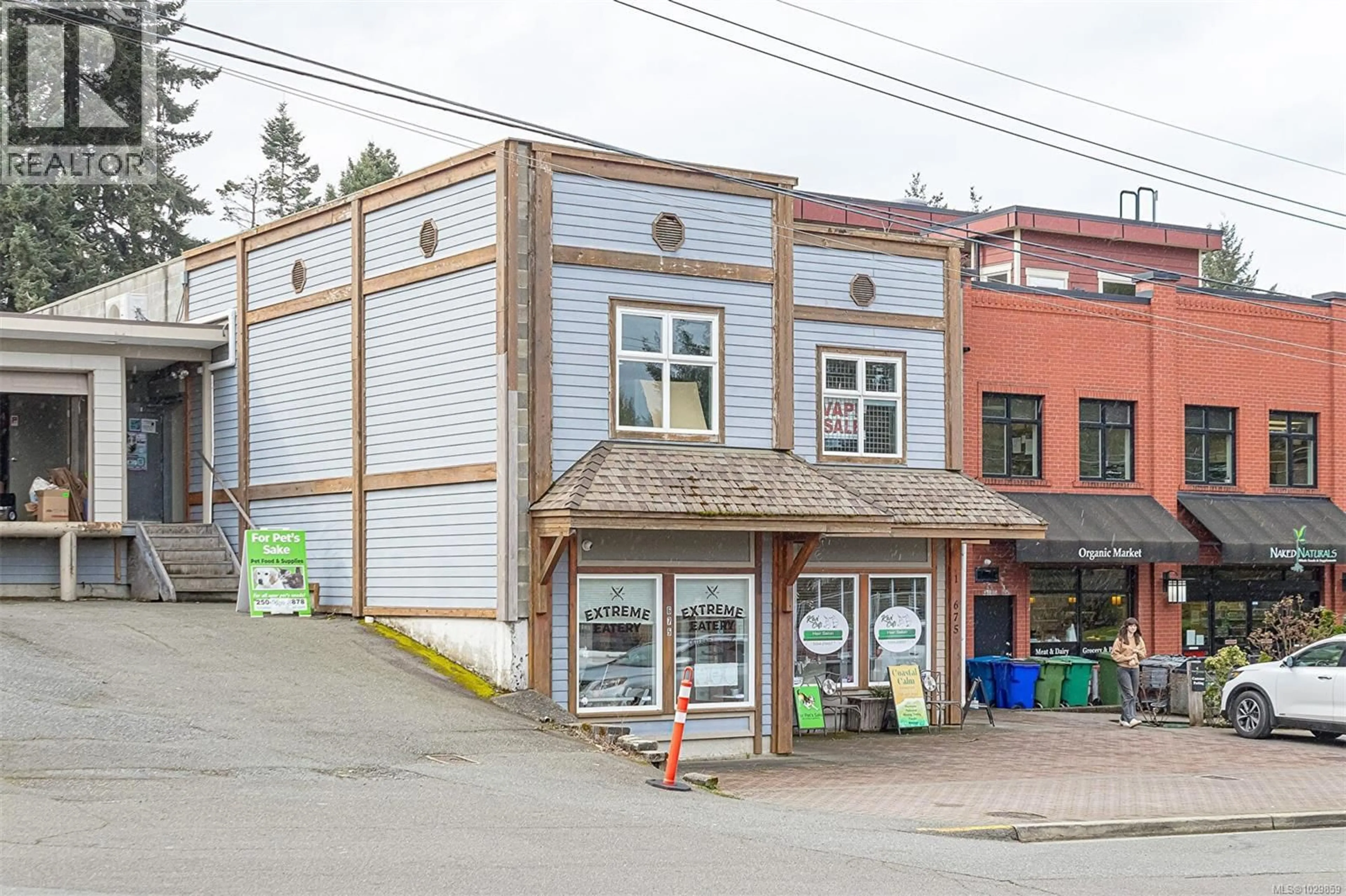 Unknown for 674 MEMORIAL AVENUE, Qualicum Beach British Columbia V9K1S8