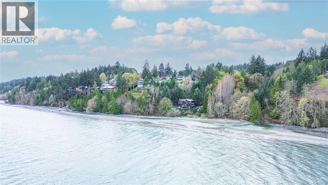 1141 JOYCE ROAD, Cowichan Bay