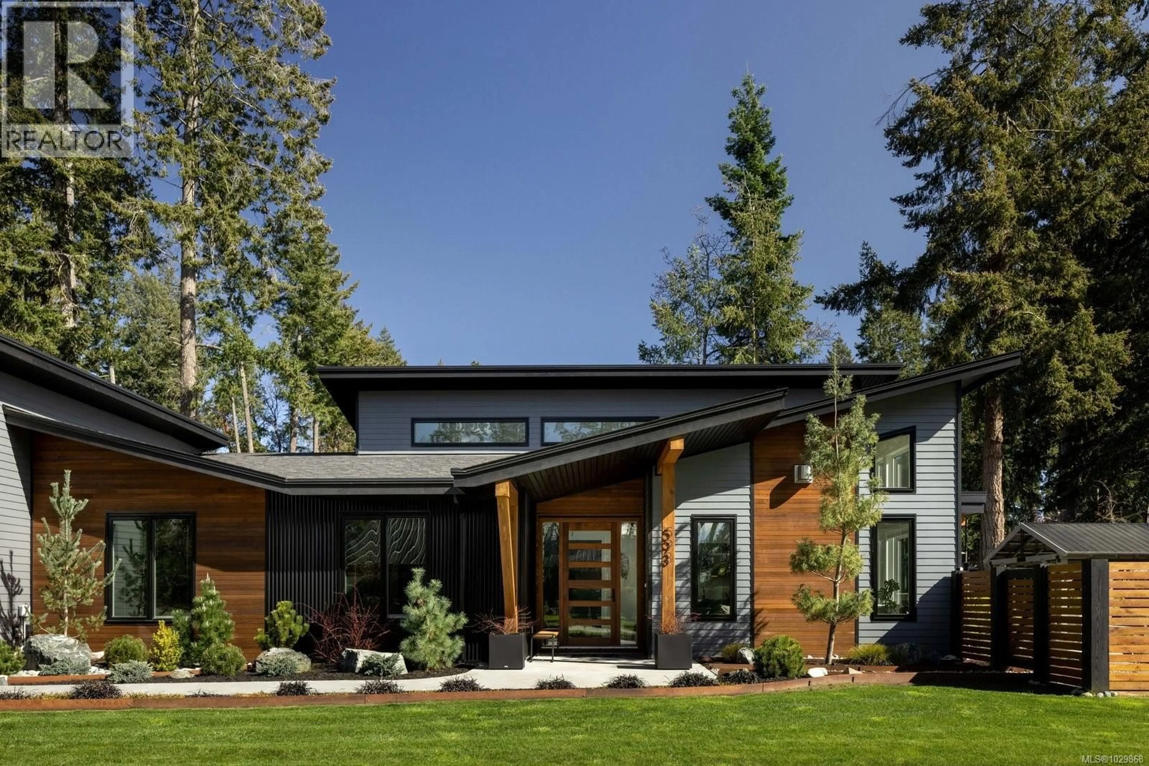 Home with brick exterior material, unknown for 593 DOWNEY ROAD, North Saanich British Columbia V8L5M6