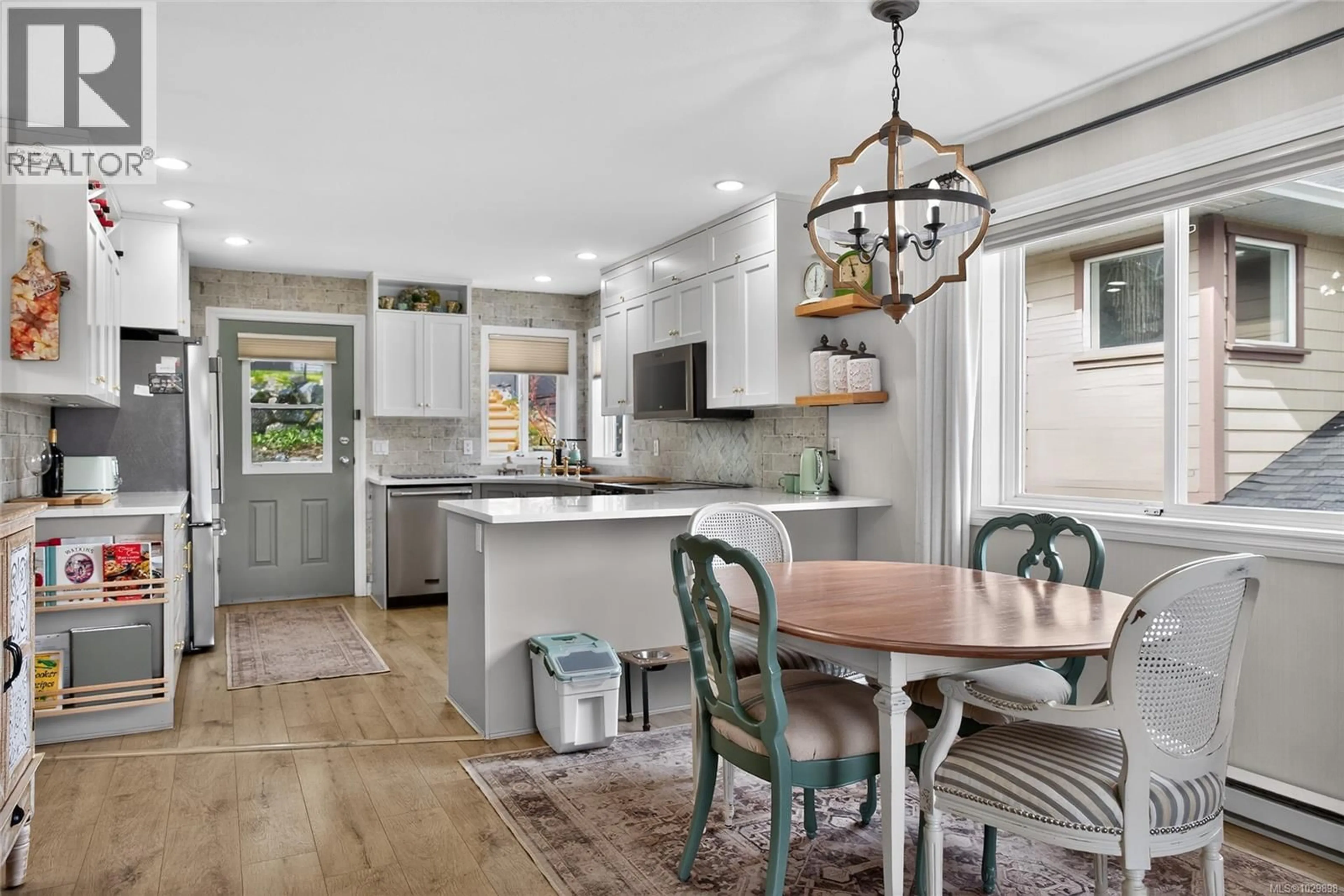 Open concept kitchen, ceramic/tile floor for 6162 SAYWARD ROAD, Duncan British Columbia V9L5K1