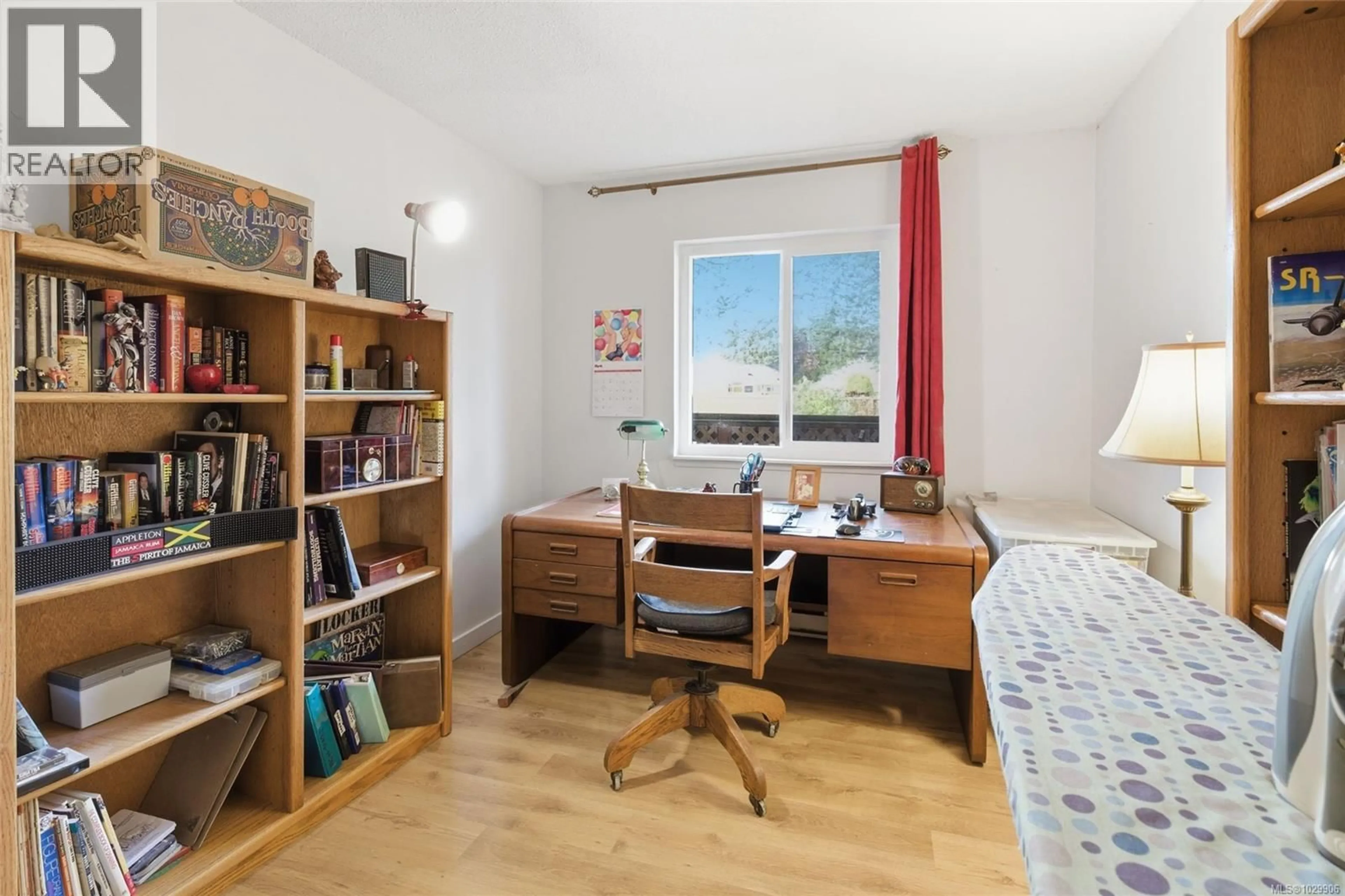 A pic of a room for 302 - 4728 UPLANDS DRIVE, Nanaimo British Columbia V9T4S9