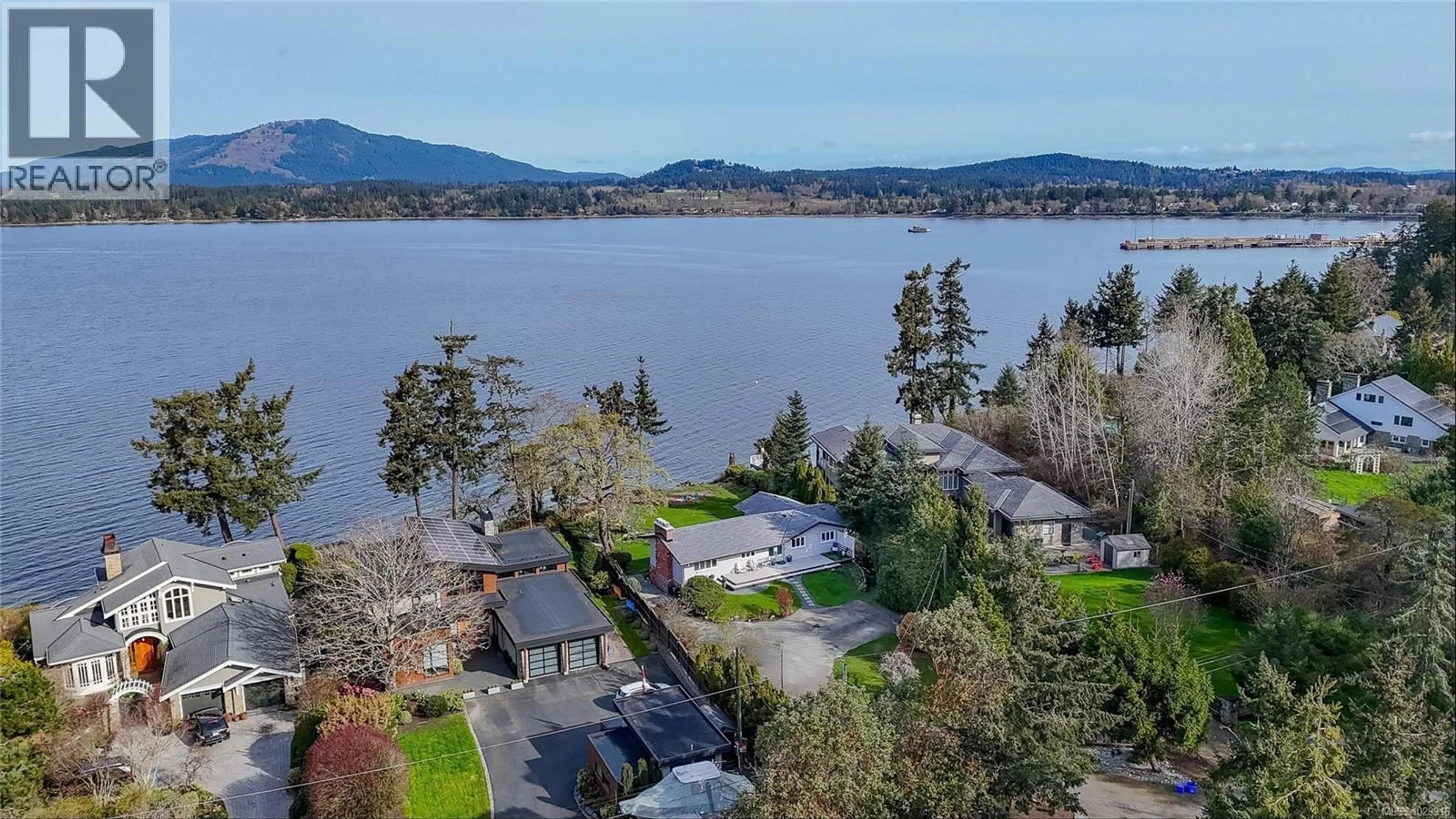 A pic from outside/outdoor area/front of a property/back of a property/a pic from drone, water/lake/river/ocean view for 9760 GLYNNWOOD PARK ROAD, North Saanich British Columbia V8L5H4