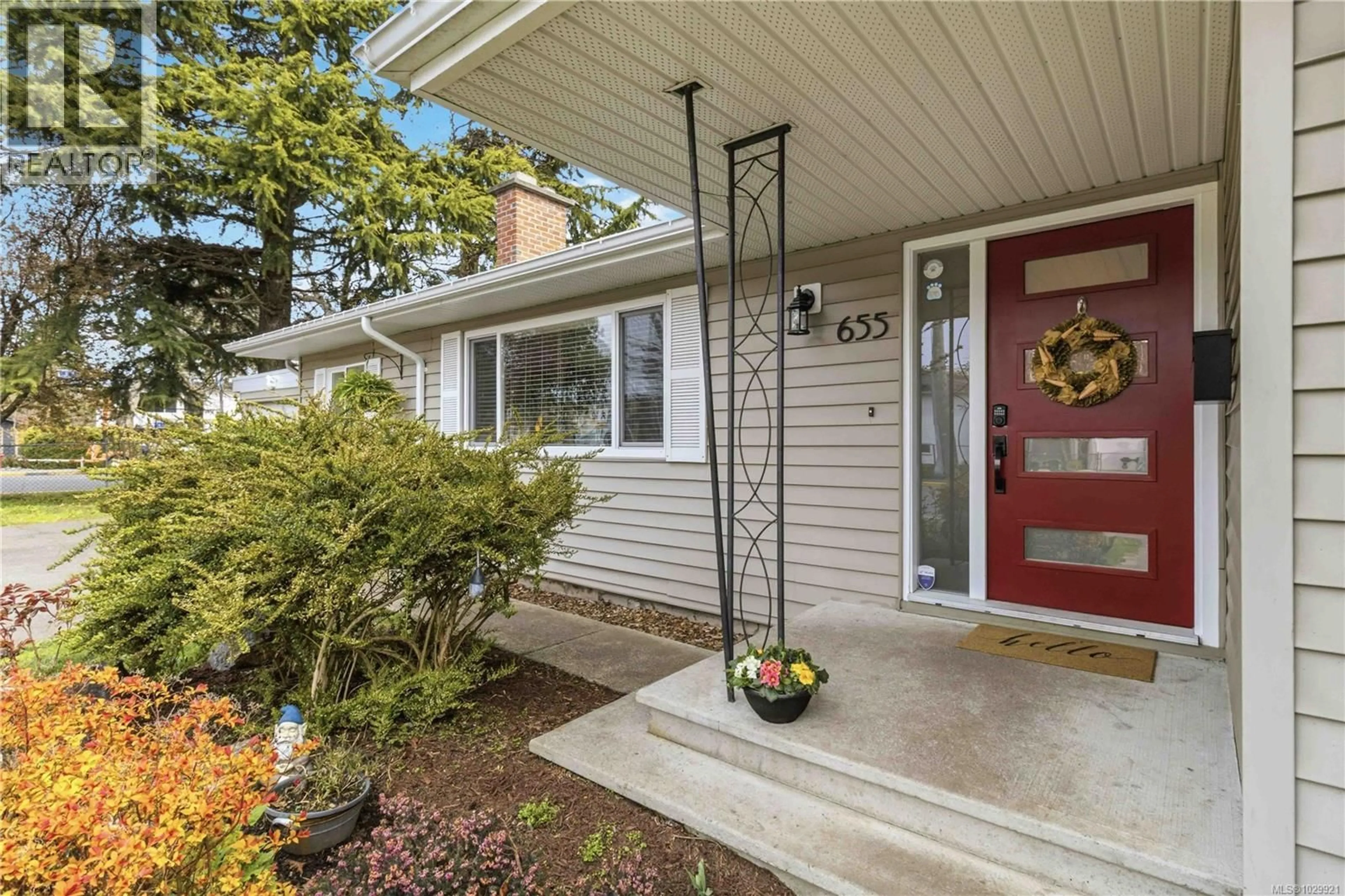 Unknown for 655 ROTHWELL STREET, Victoria British Columbia V9A4E2