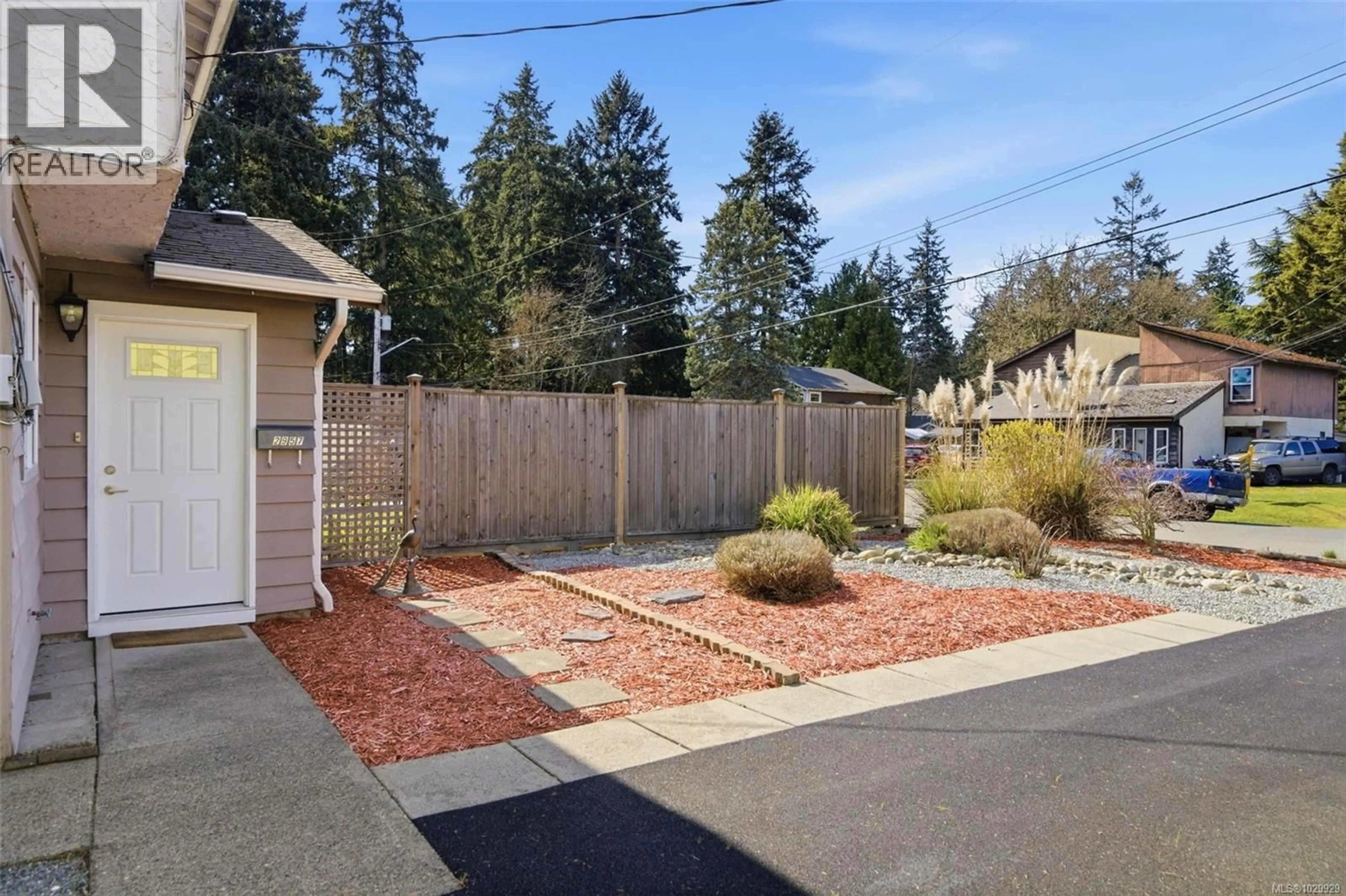Patio, street for 2957 ALMARTIN PLACE, Colwood British Columbia V9B4Z1
