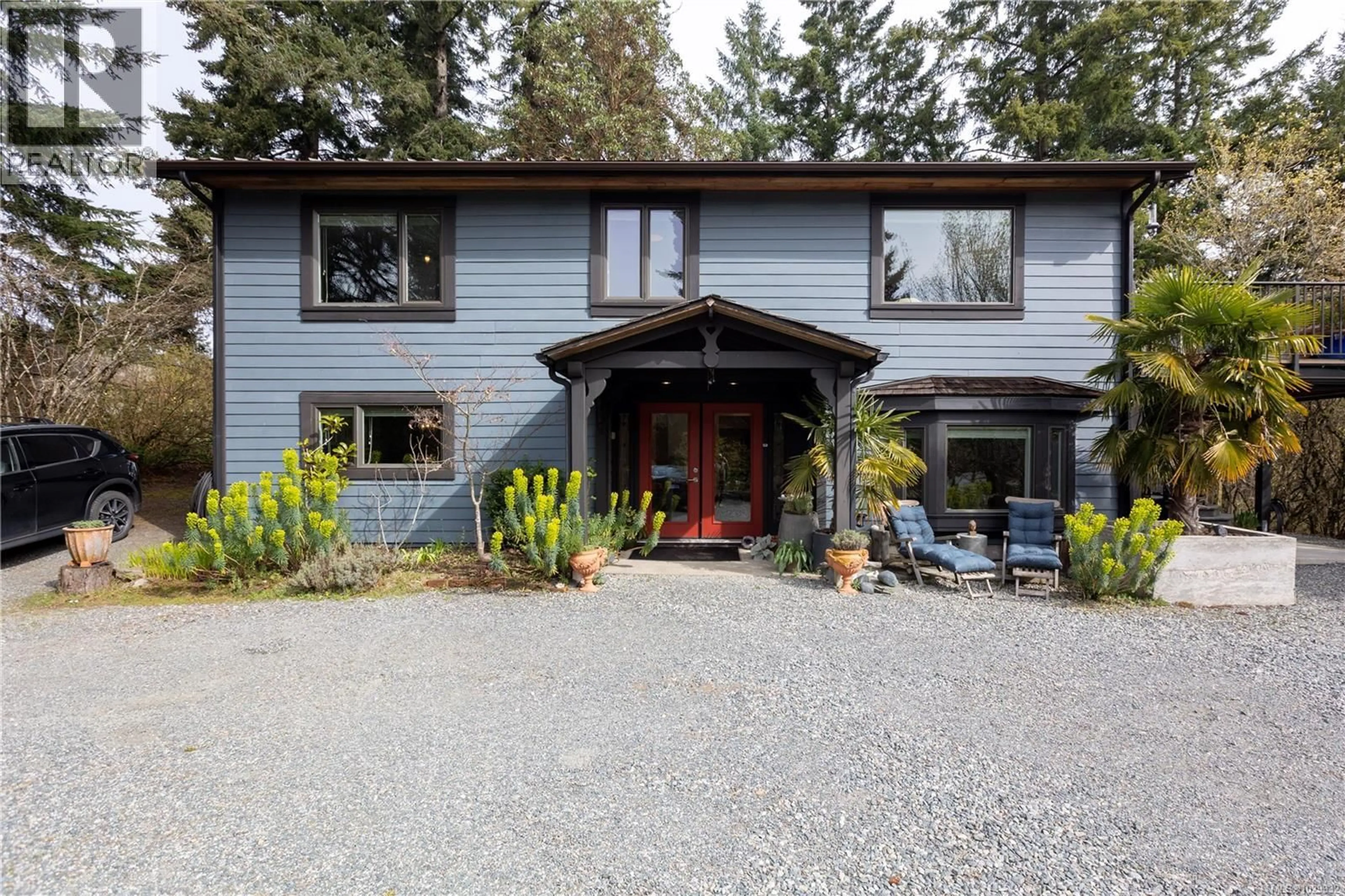Home with vinyl exterior material, street for 142 PARK DRIVE, Salt Spring British Columbia V8K2R7