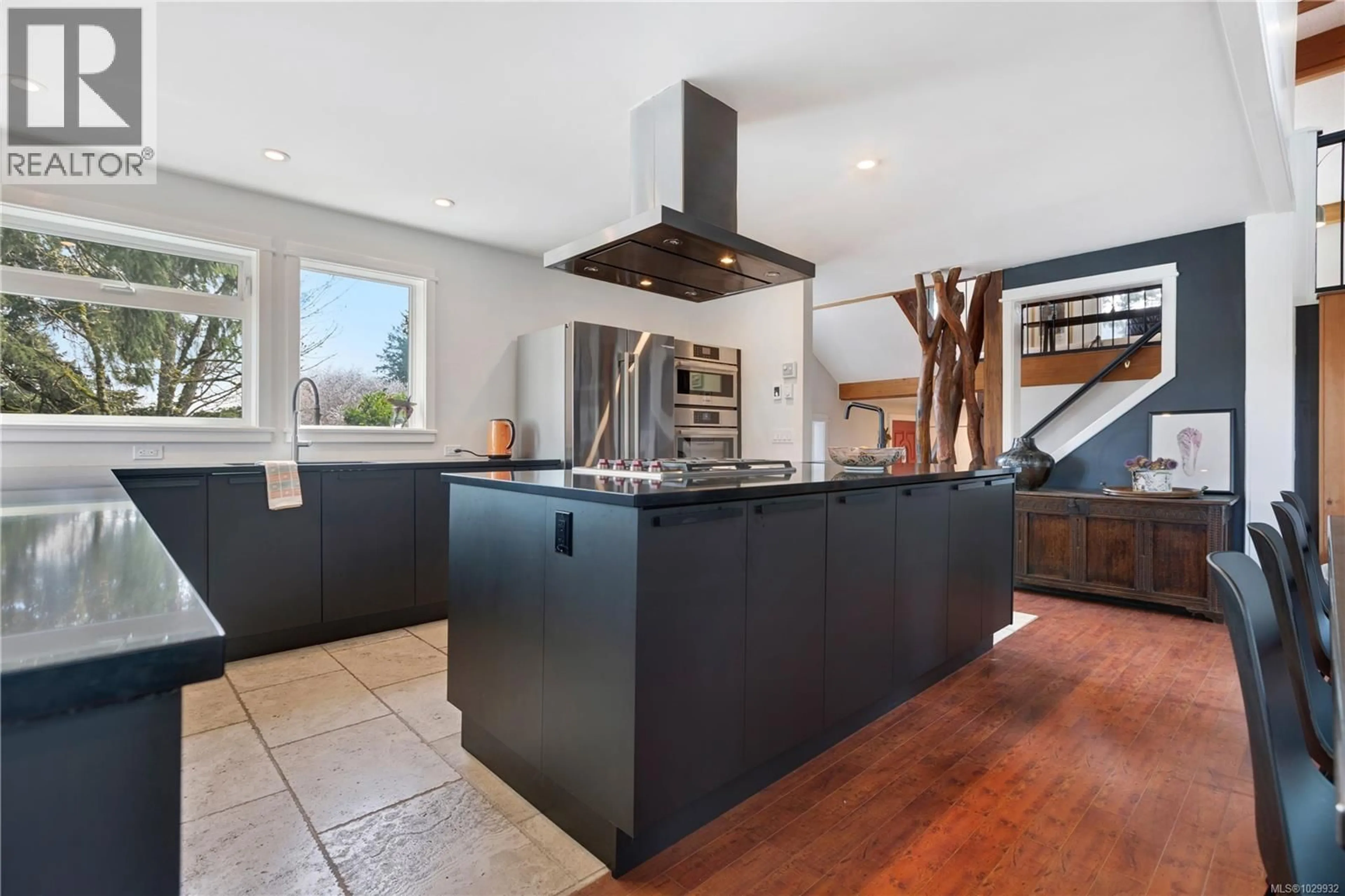 Open concept kitchen, ceramic/tile floor for 142 PARK DRIVE, Salt Spring British Columbia V8K2R7