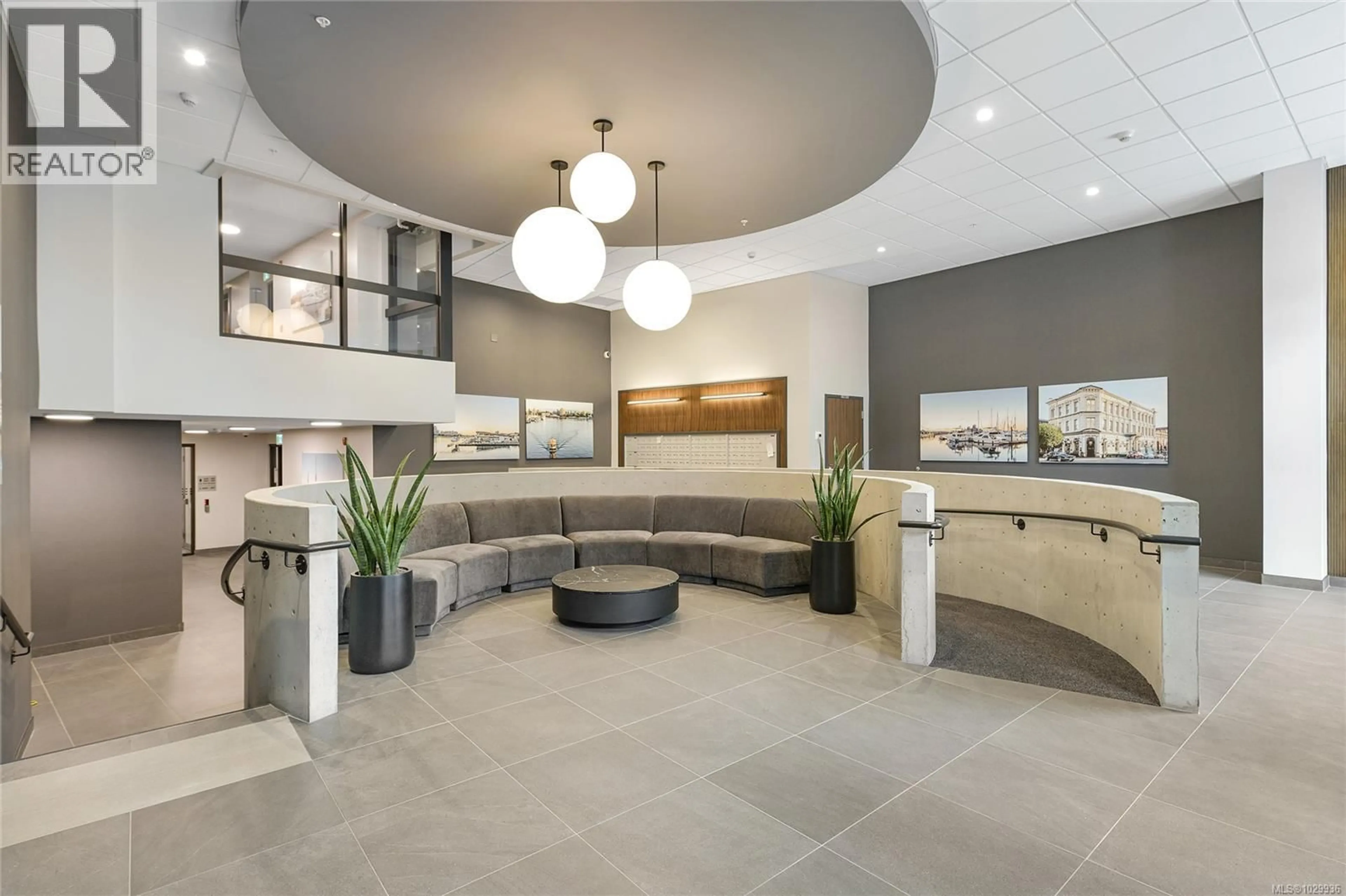 Lobby for 601 - 1628 STORE STREET, Victoria British Columbia V8W0H1