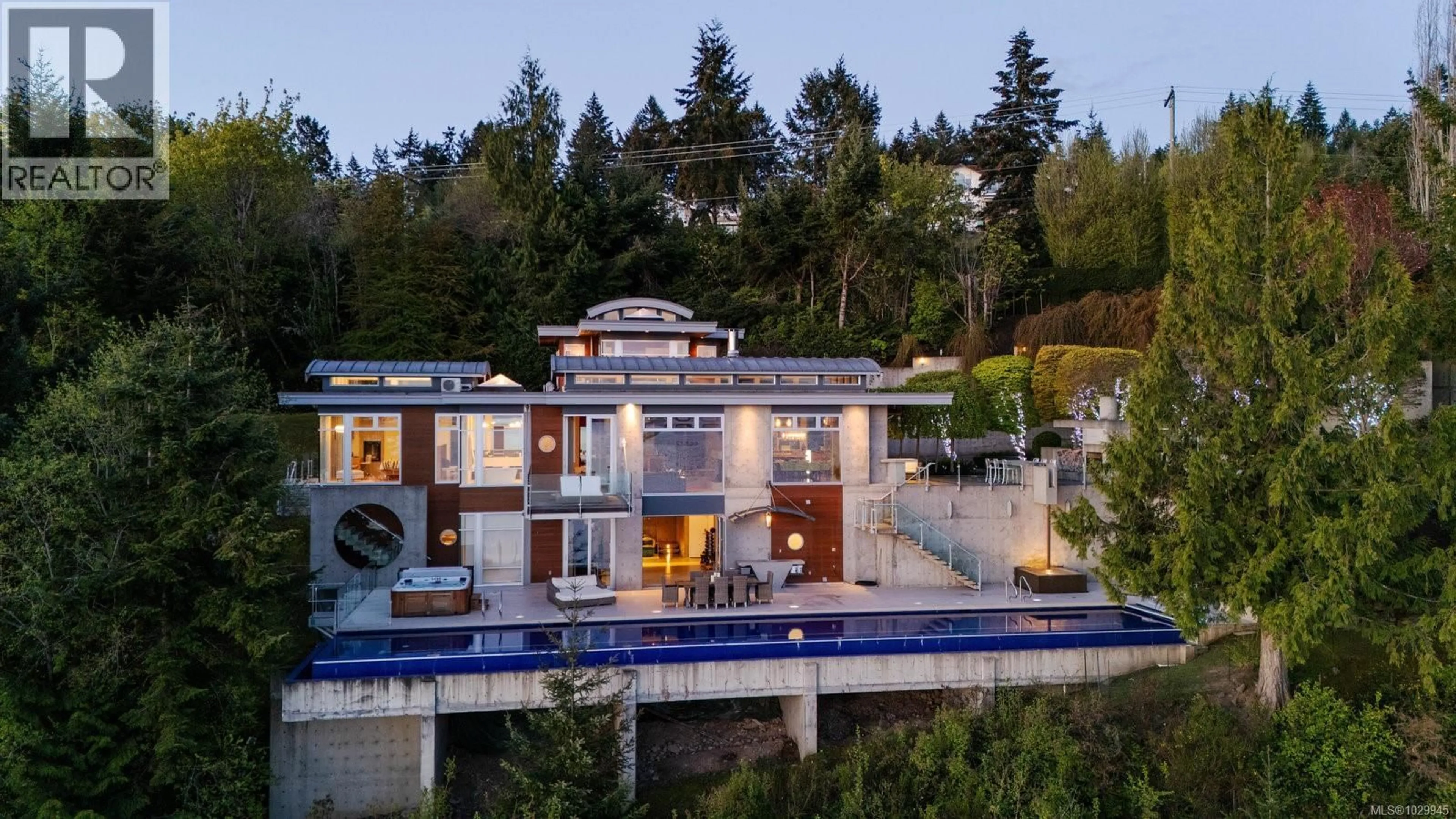 Unknown for 1580 LANDS END ROAD, North Saanich British Columbia V8L5L5