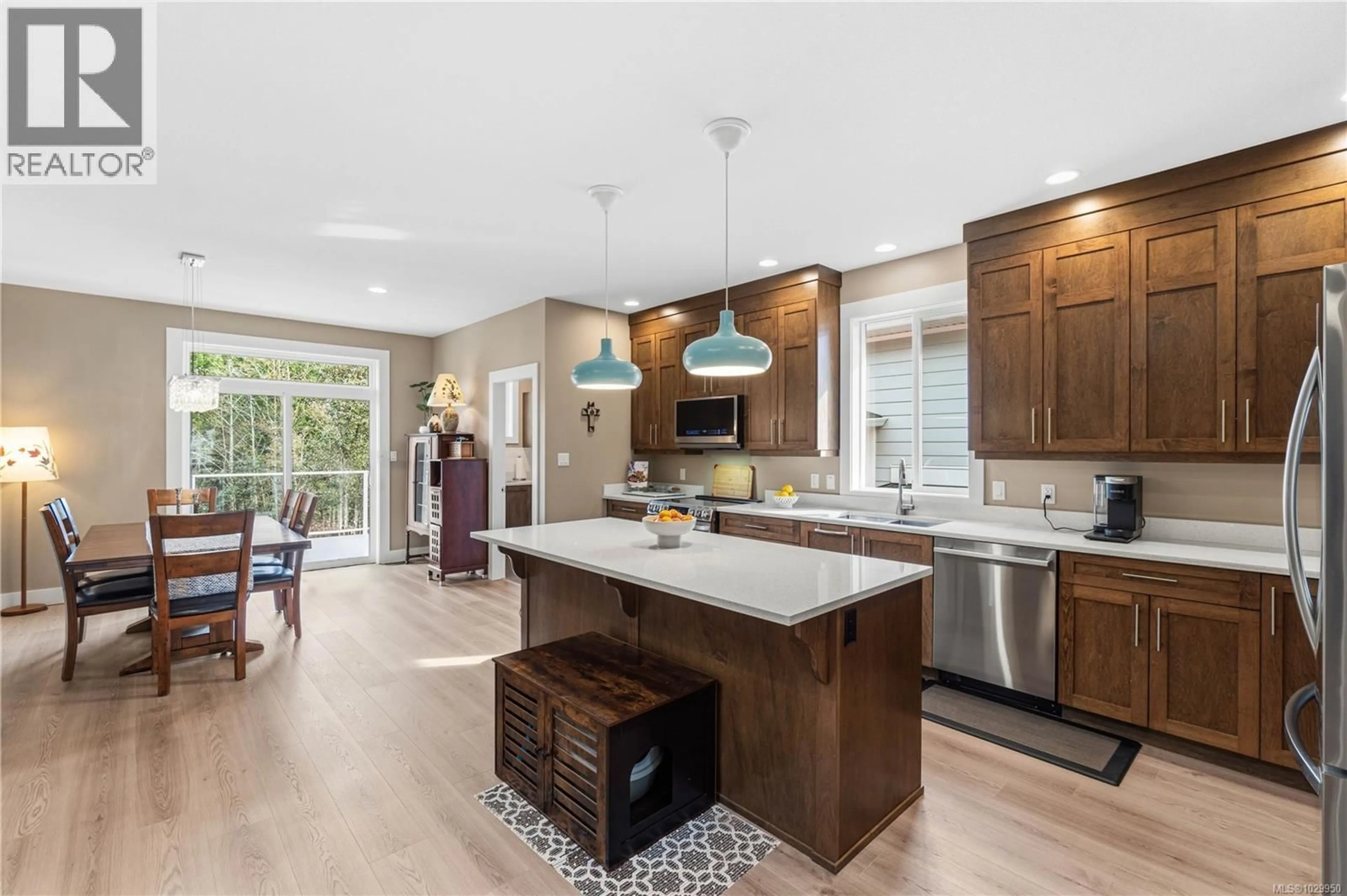 Open concept kitchen, ceramic/tile floor for 5614 LINLEY VALLEY DRIVE, Nanaimo British Columbia V9T0K1