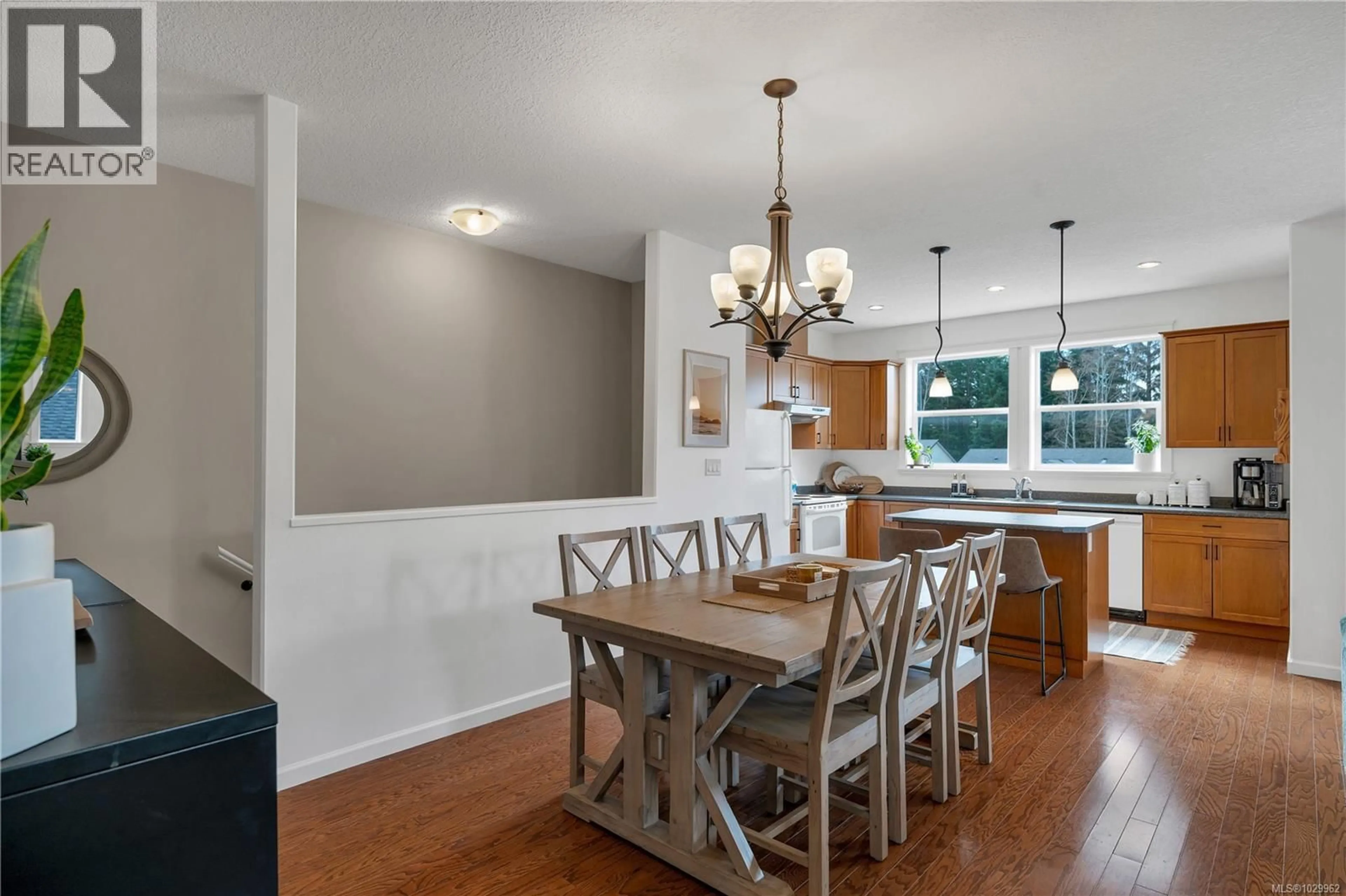 Open concept kitchen, unknown for 13 - 1424 ALDER STREET SOUTH, Campbell River British Columbia V9W0B4
