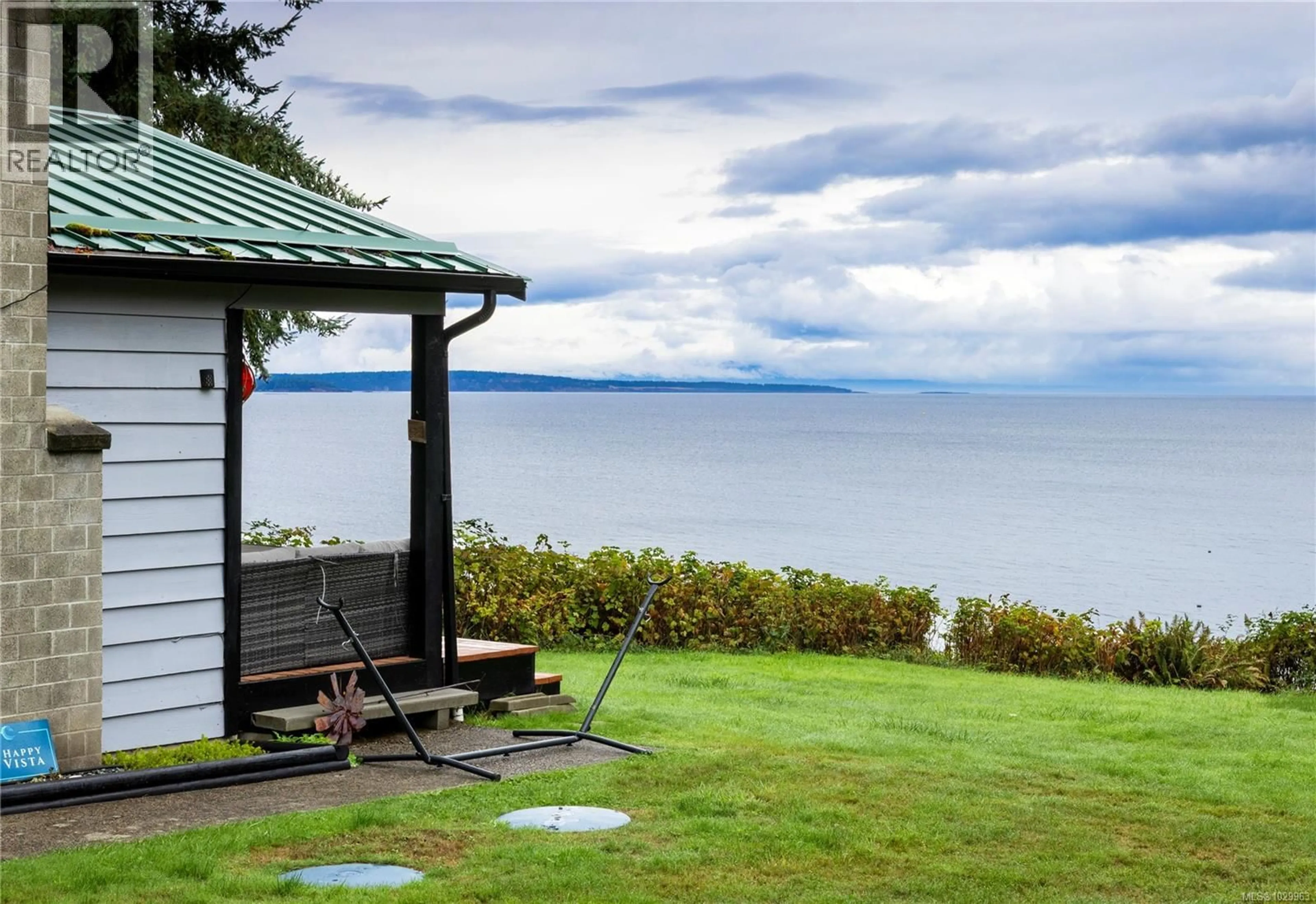 Patio, water/lake/river/ocean view for 4 - 4375 KELSEY ROAD, Bowser British Columbia V0R1G0