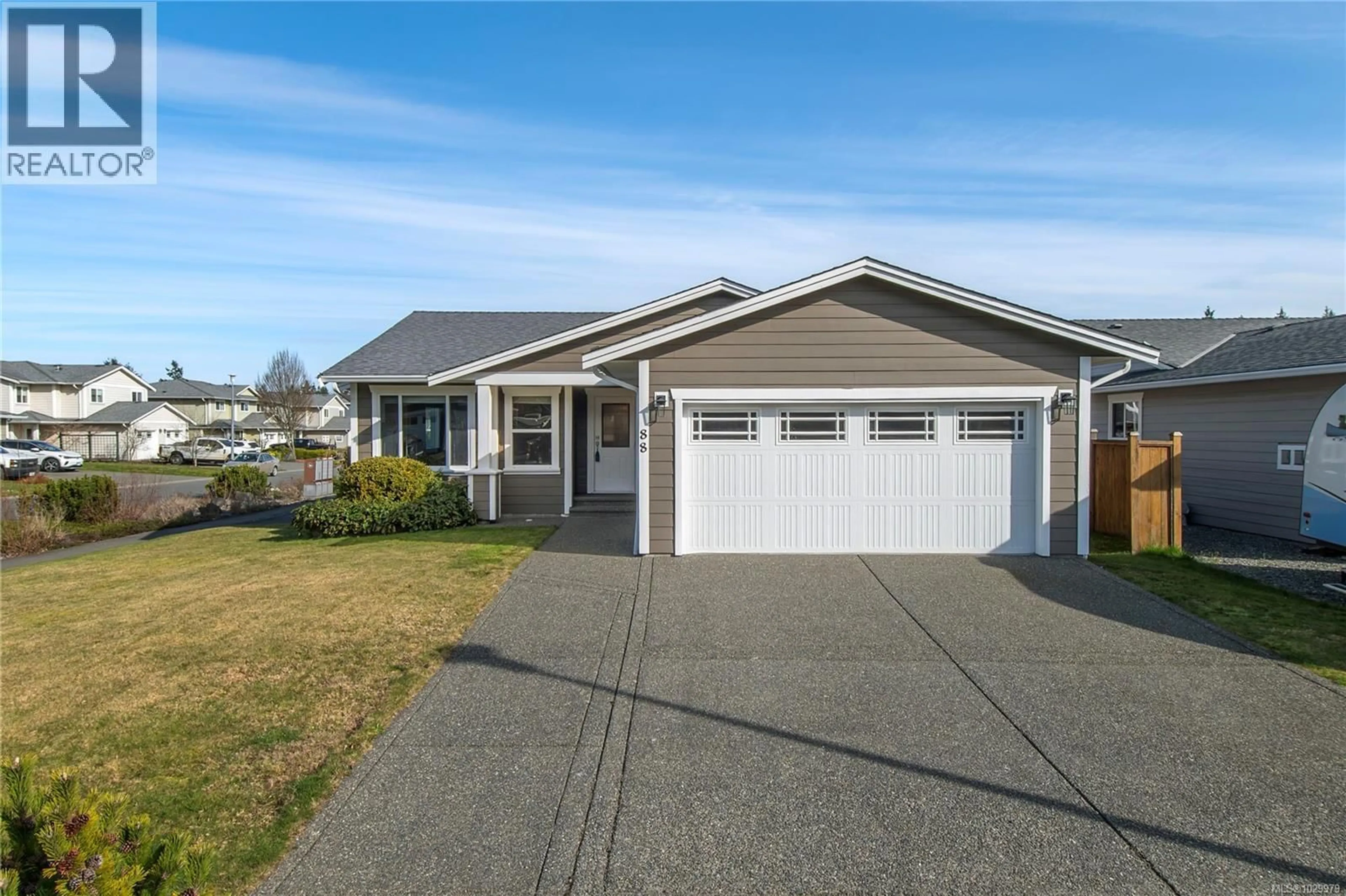 Home with vinyl exterior material, street for 88 STRATHCONA WAY, Campbell River British Columbia V9H1W4