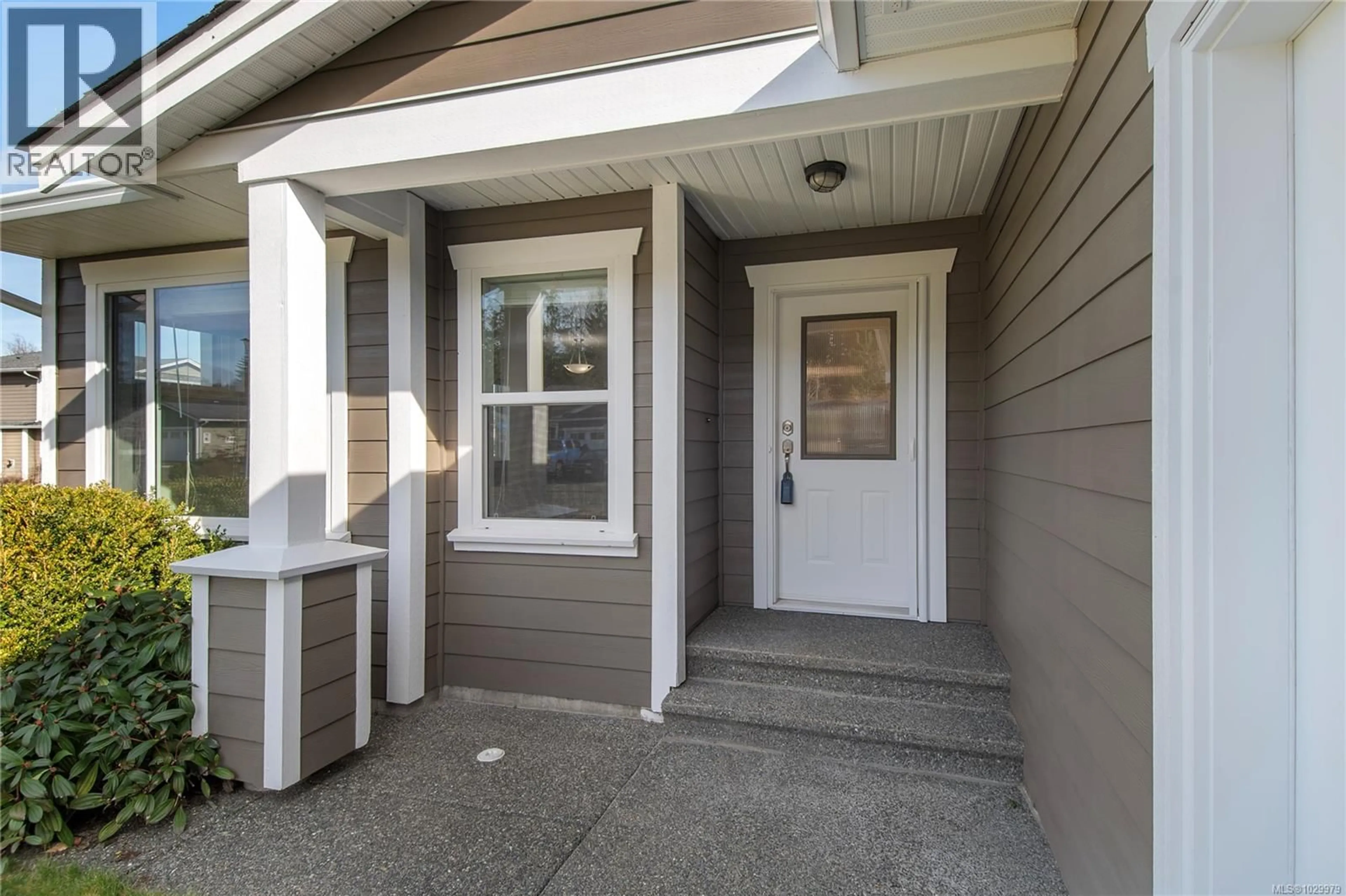 Indoor entryway for 88 STRATHCONA WAY, Campbell River British Columbia V9H1W4