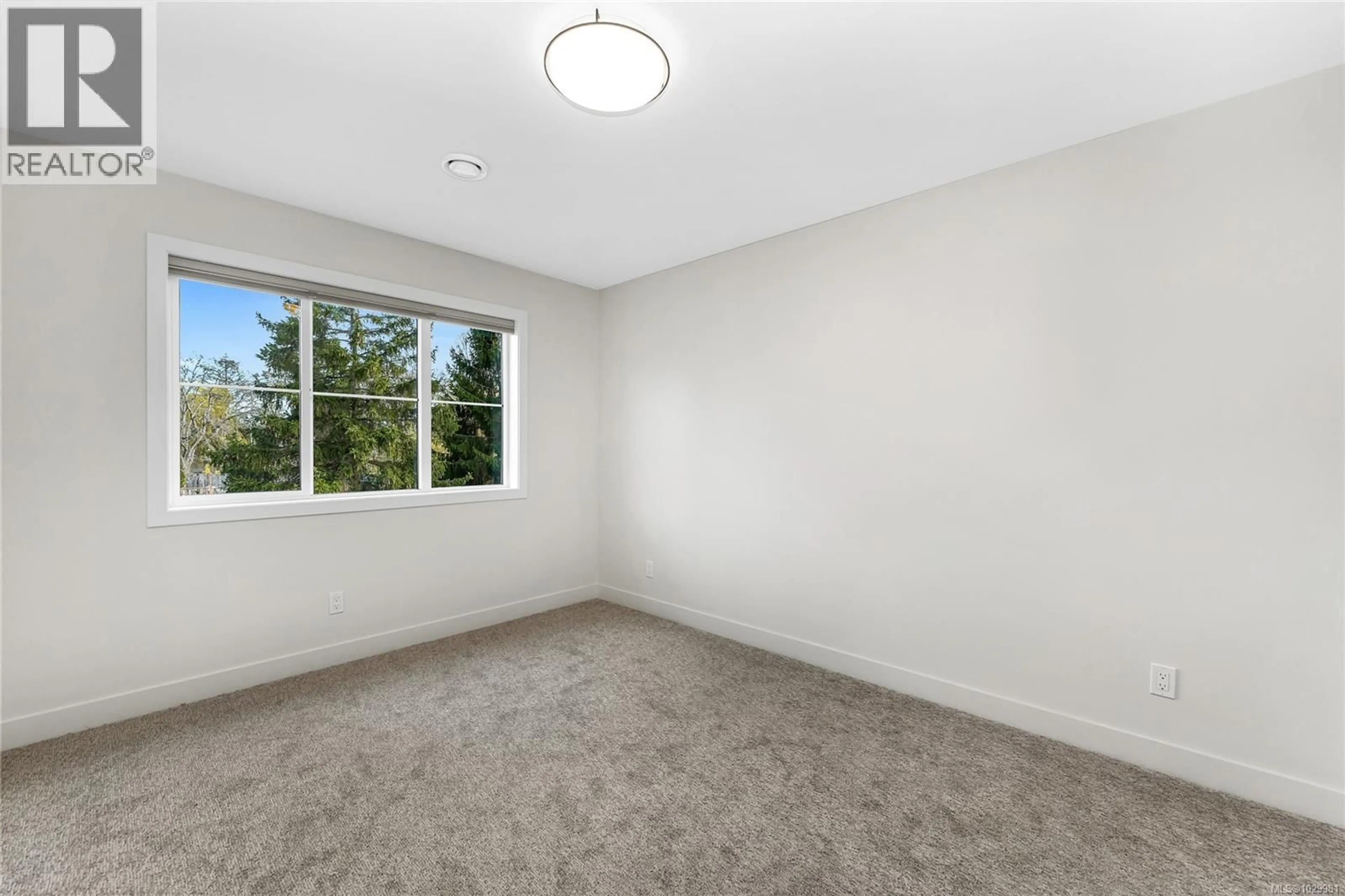 A pic of a room for 4 - 3333 HENDERSON ROAD, Oak Bay British Columbia V8Z3P3