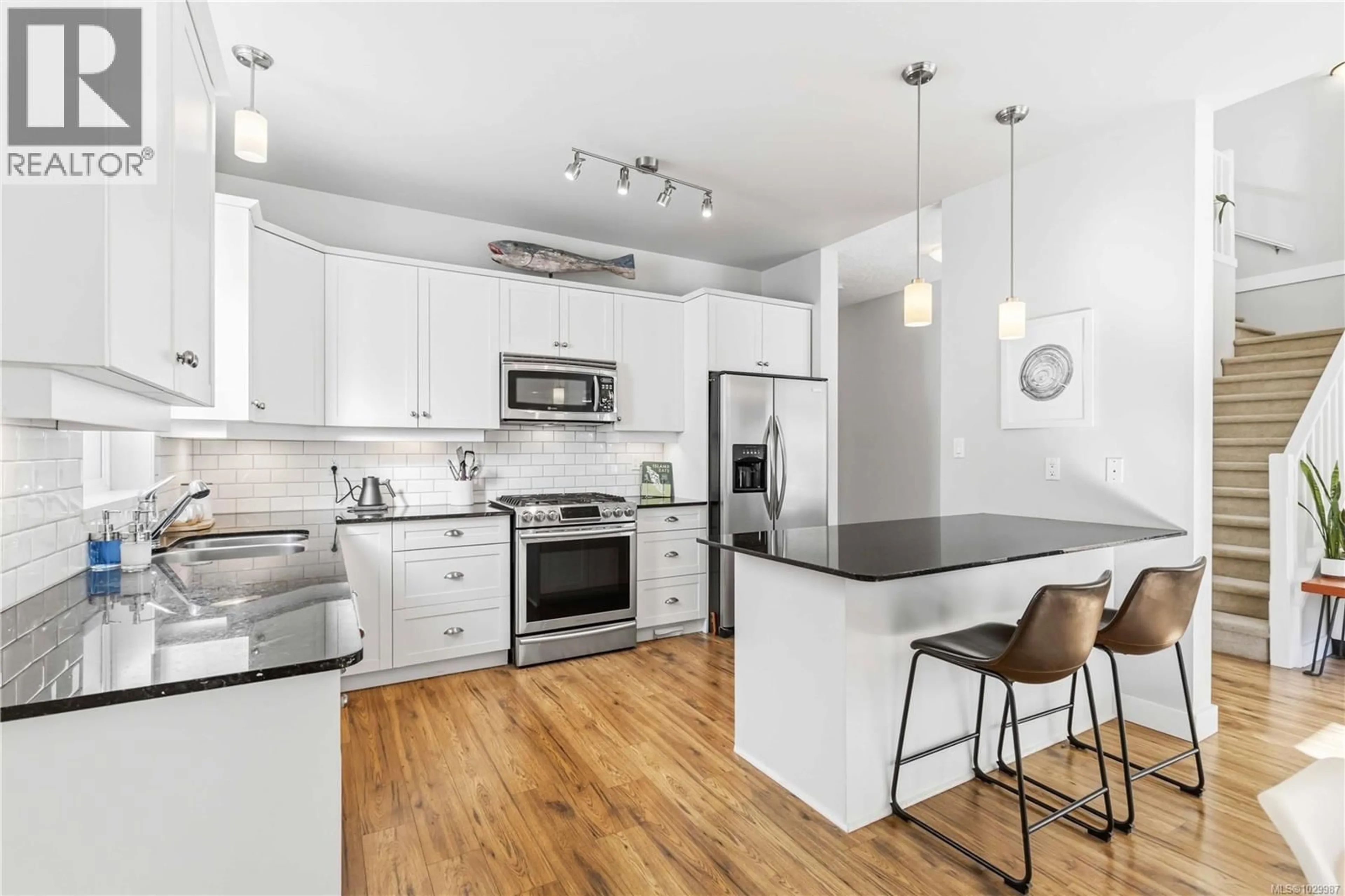 Open concept kitchen, unknown for 3692 WILD BERRY BEND, Langford British Columbia V9C4M7