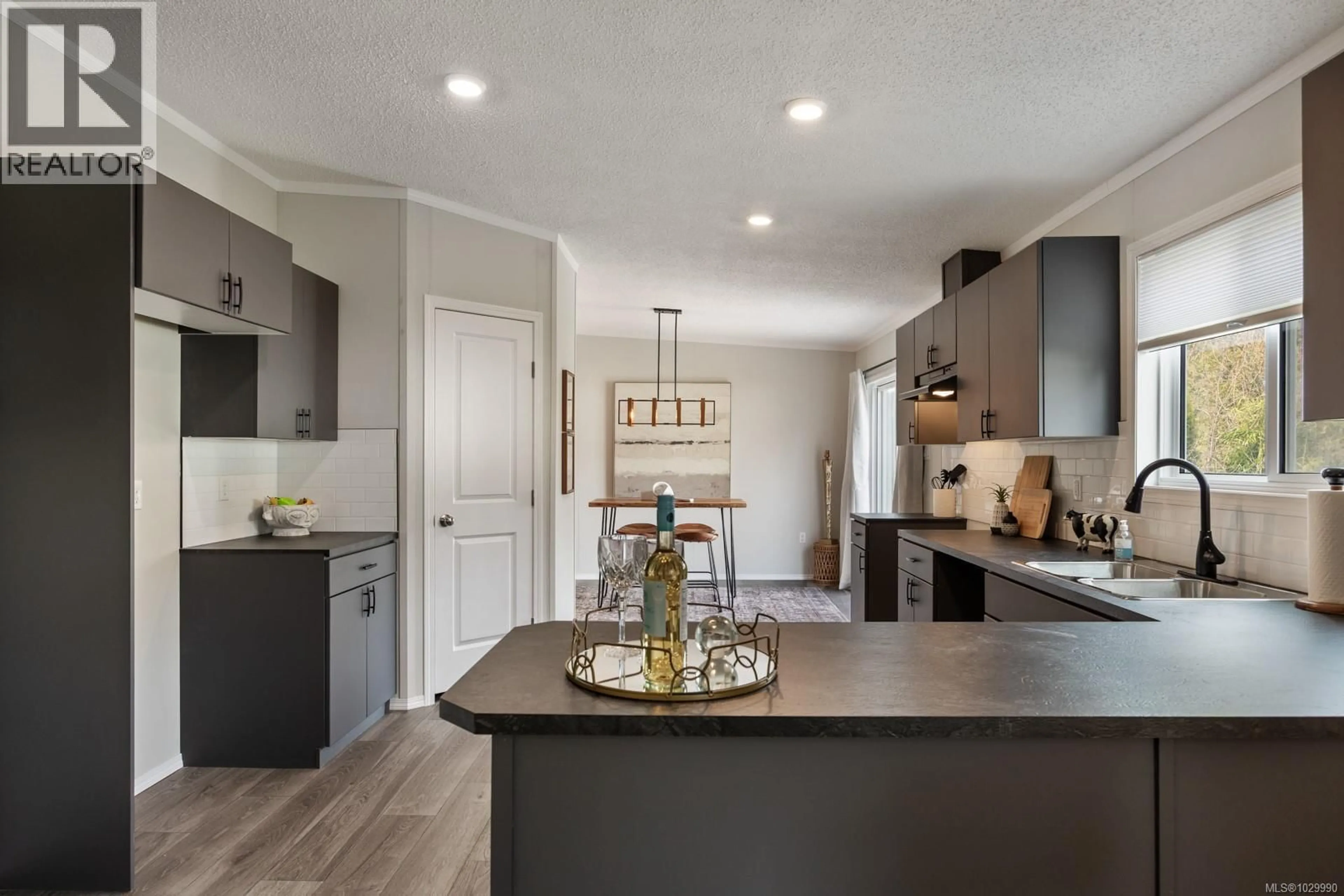 Open concept kitchen, unknown for 72 - 1160 SHELLBOURNE BOULEVARD, Campbell River British Columbia V9W5G5
