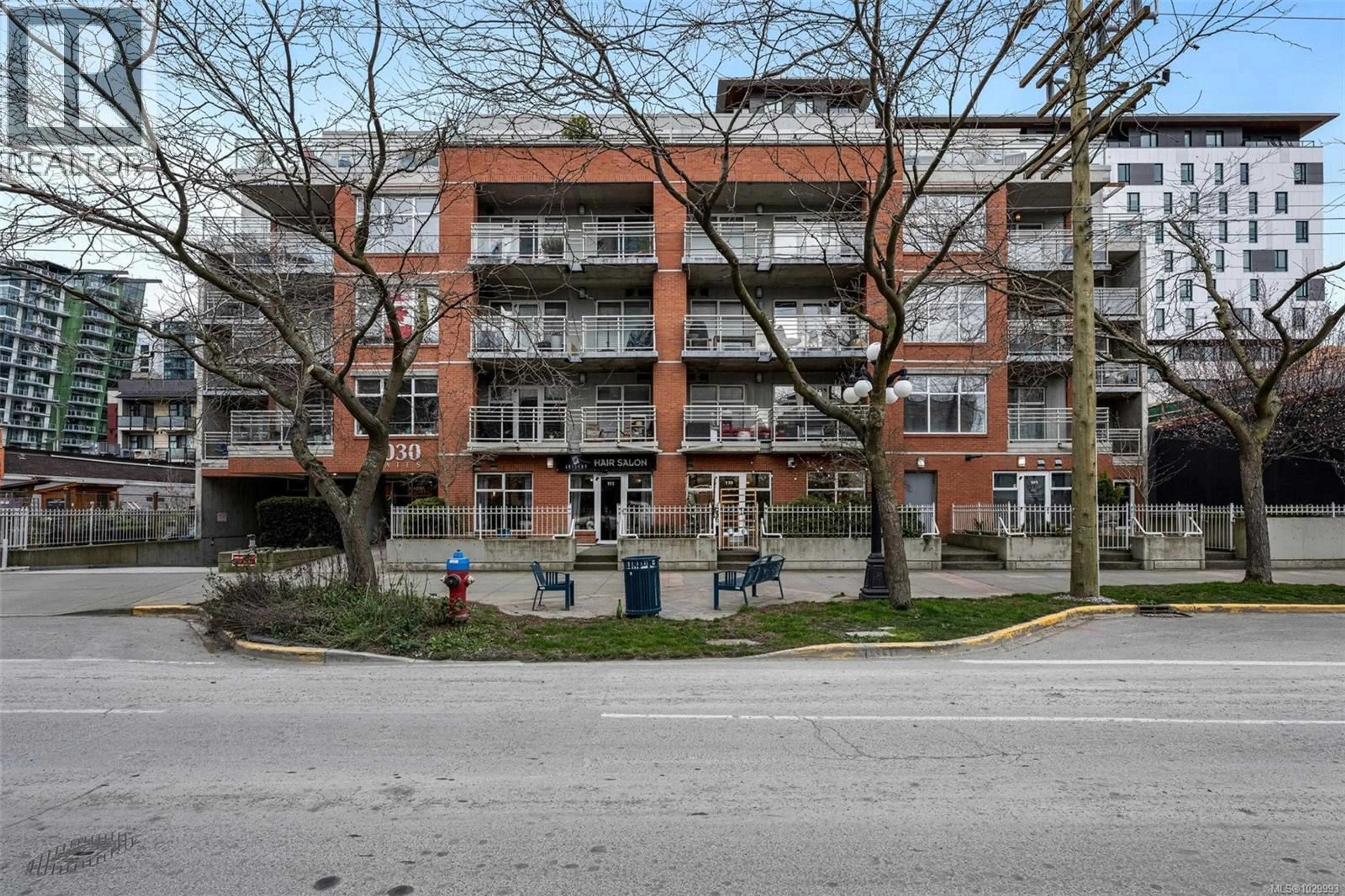 Patio, building for 509 - 1030 YATES STREET, Victoria British Columbia V8V5A7