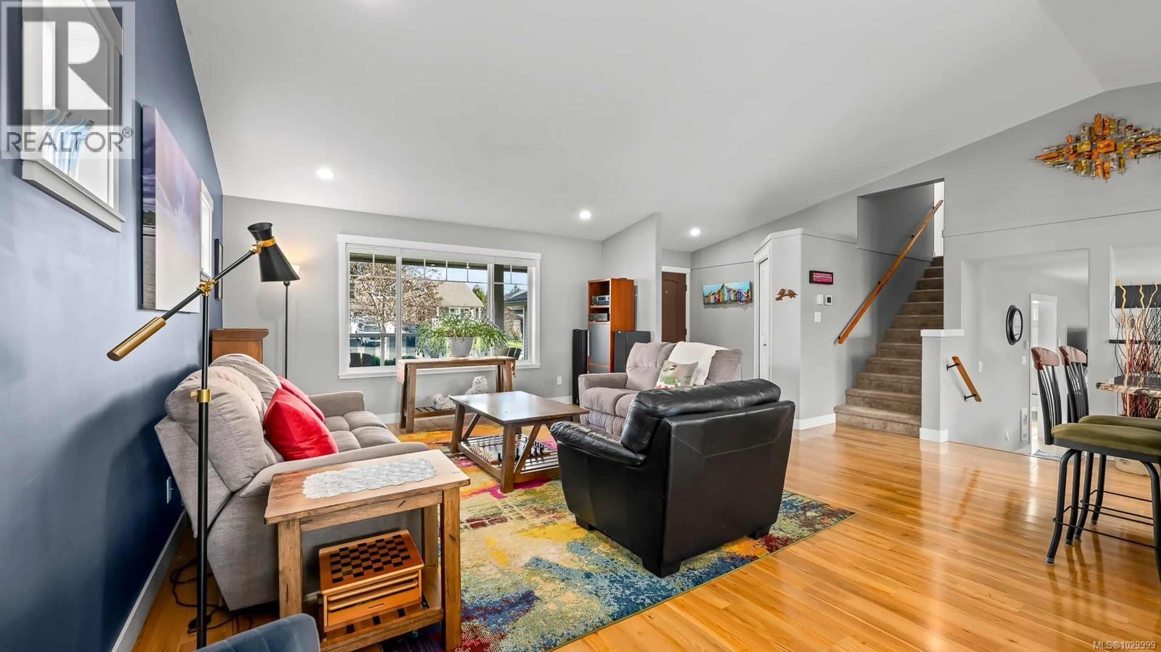 Living room with furniture, unknown for 560 SPITFIRE DRIVE, Comox British Columbia V9M0A6