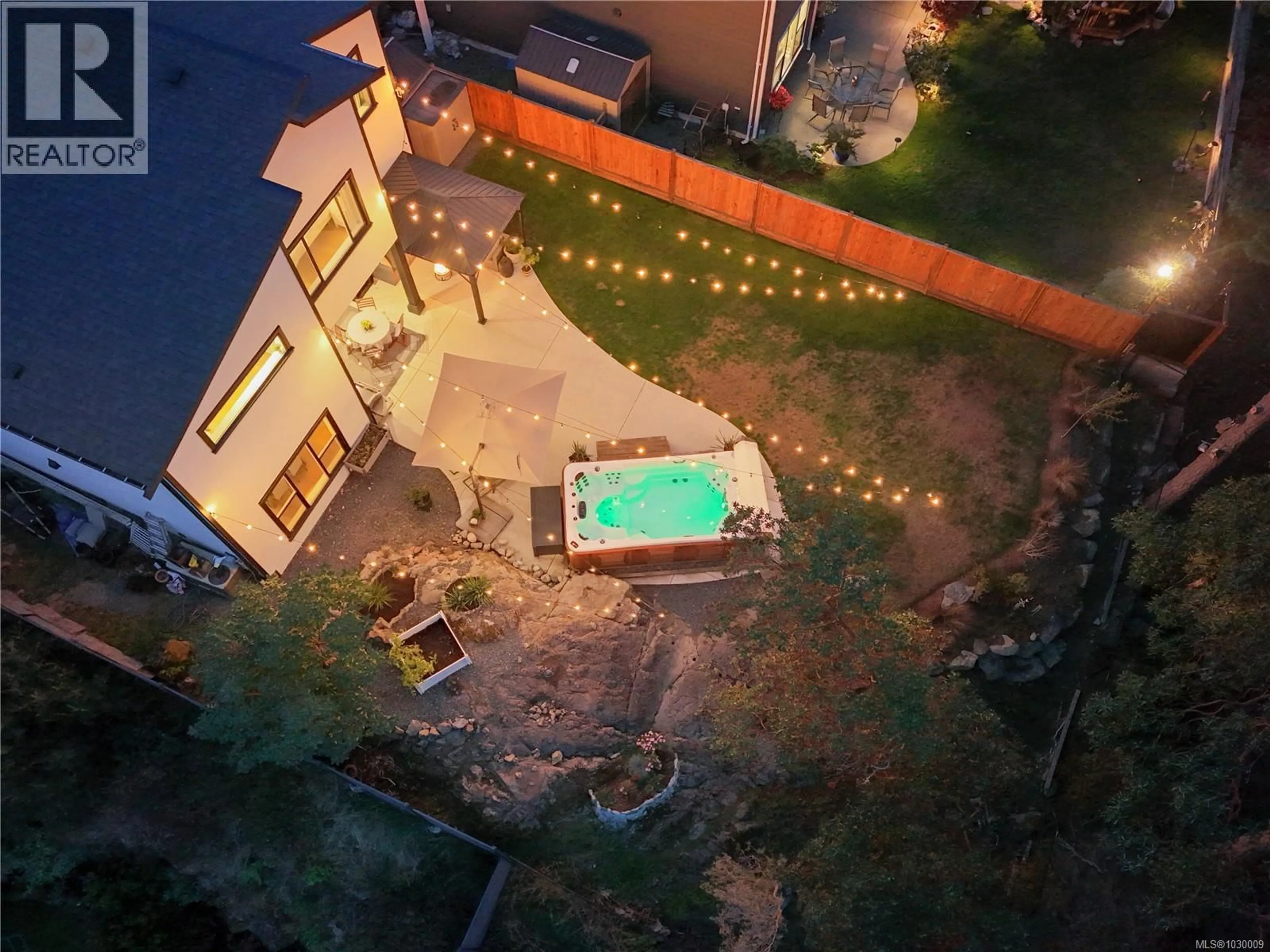 A pic from outside/outdoor area/front of a property/back of a property/a pic from drone, unknown for 922 GREYSTONE PLACE, Langford British Columbia V9C0N8