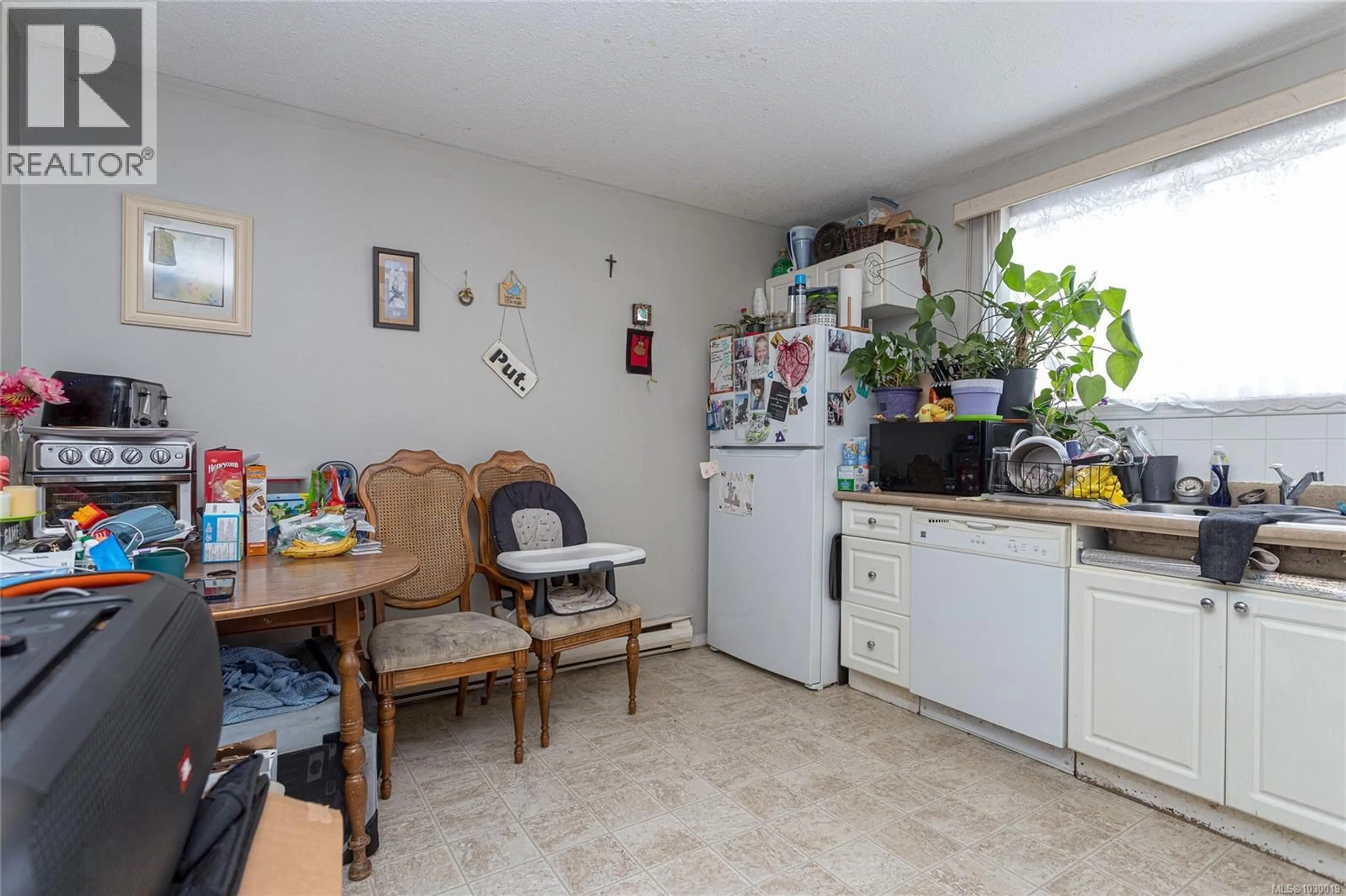 Standard kitchen, unknown for 9 - 6089 TRUESDALE STREET, Duncan British Columbia V9L2J1