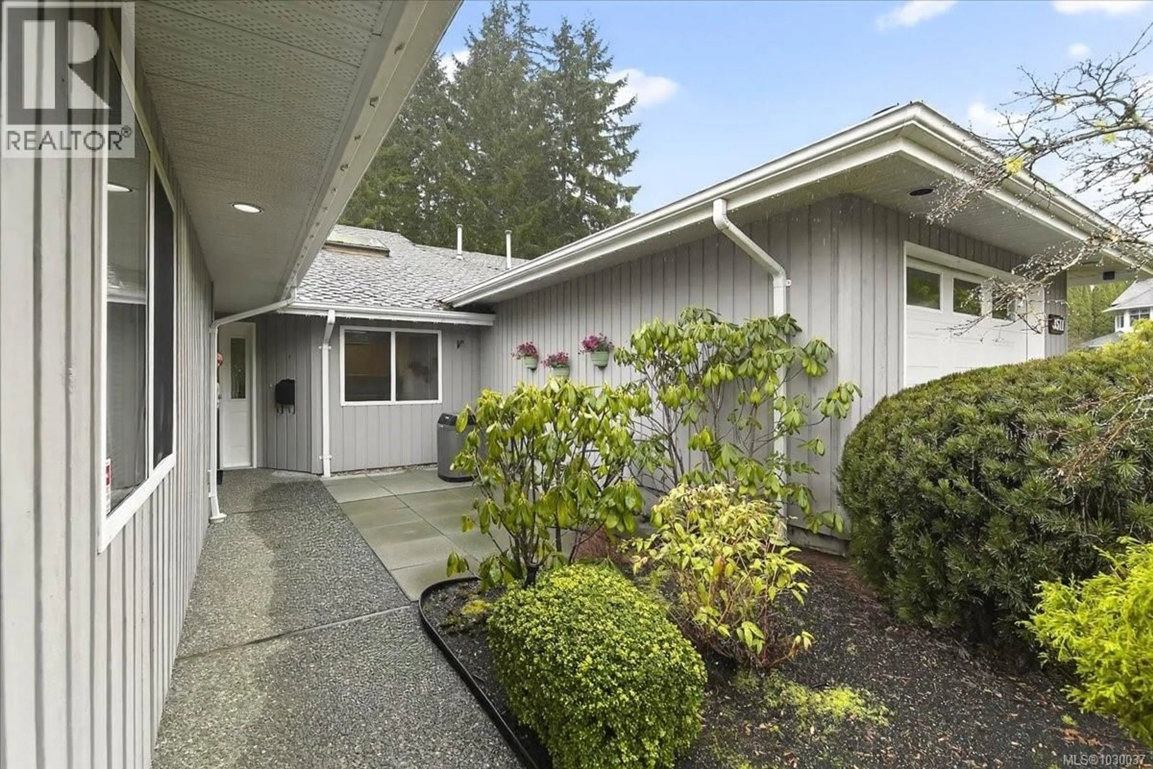 Home with vinyl exterior material, street for 3515 HUFF DRIVE, Port Alberni British Columbia V9Y8H6