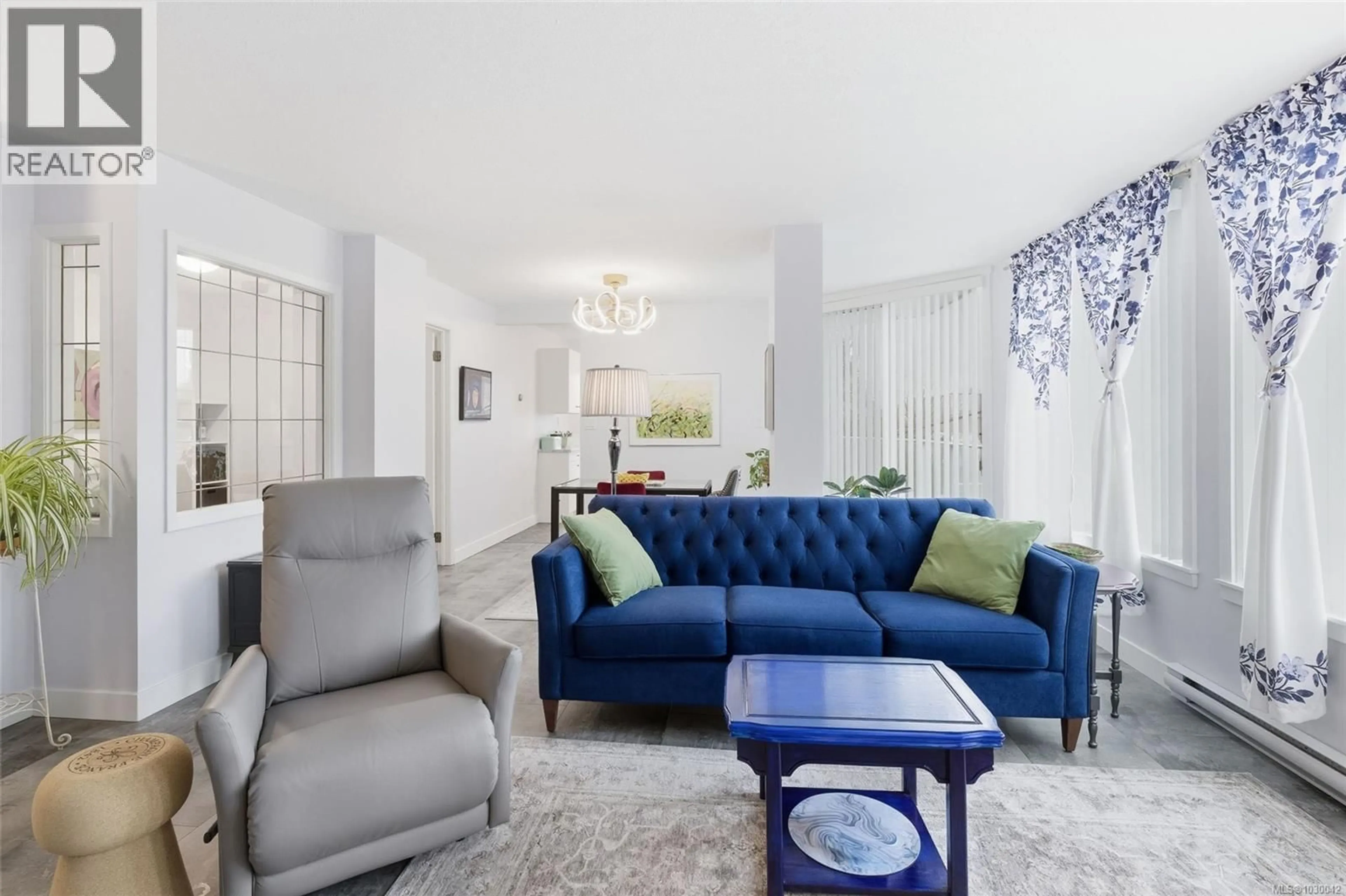 Living room with furniture, unknown for 302 - 220 TOWNSITE ROAD, Nanaimo British Columbia V9S5K1