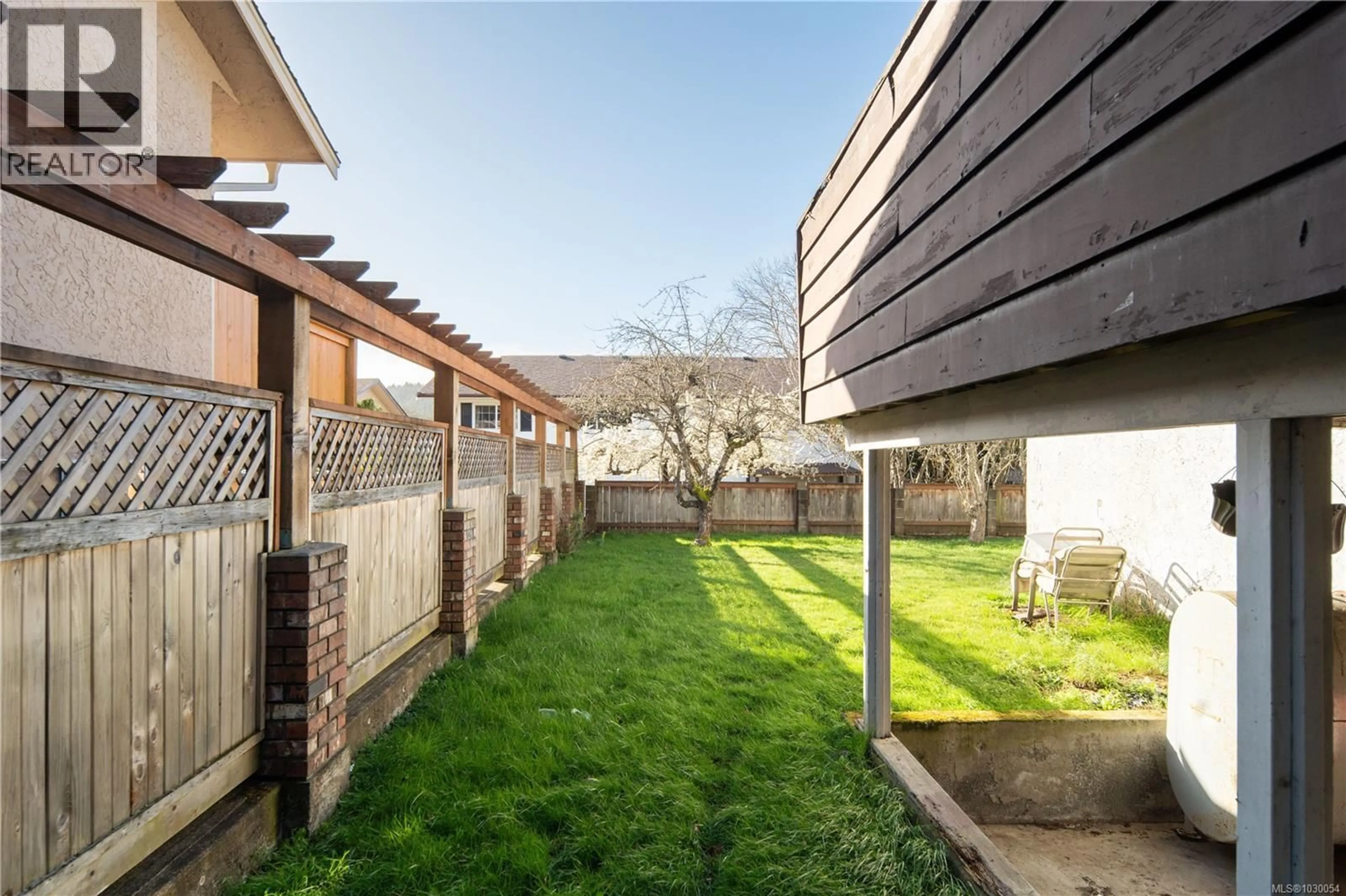 Patio, street for 1619 LONGACRE DRIVE, Saanich British Columbia V8W3W3