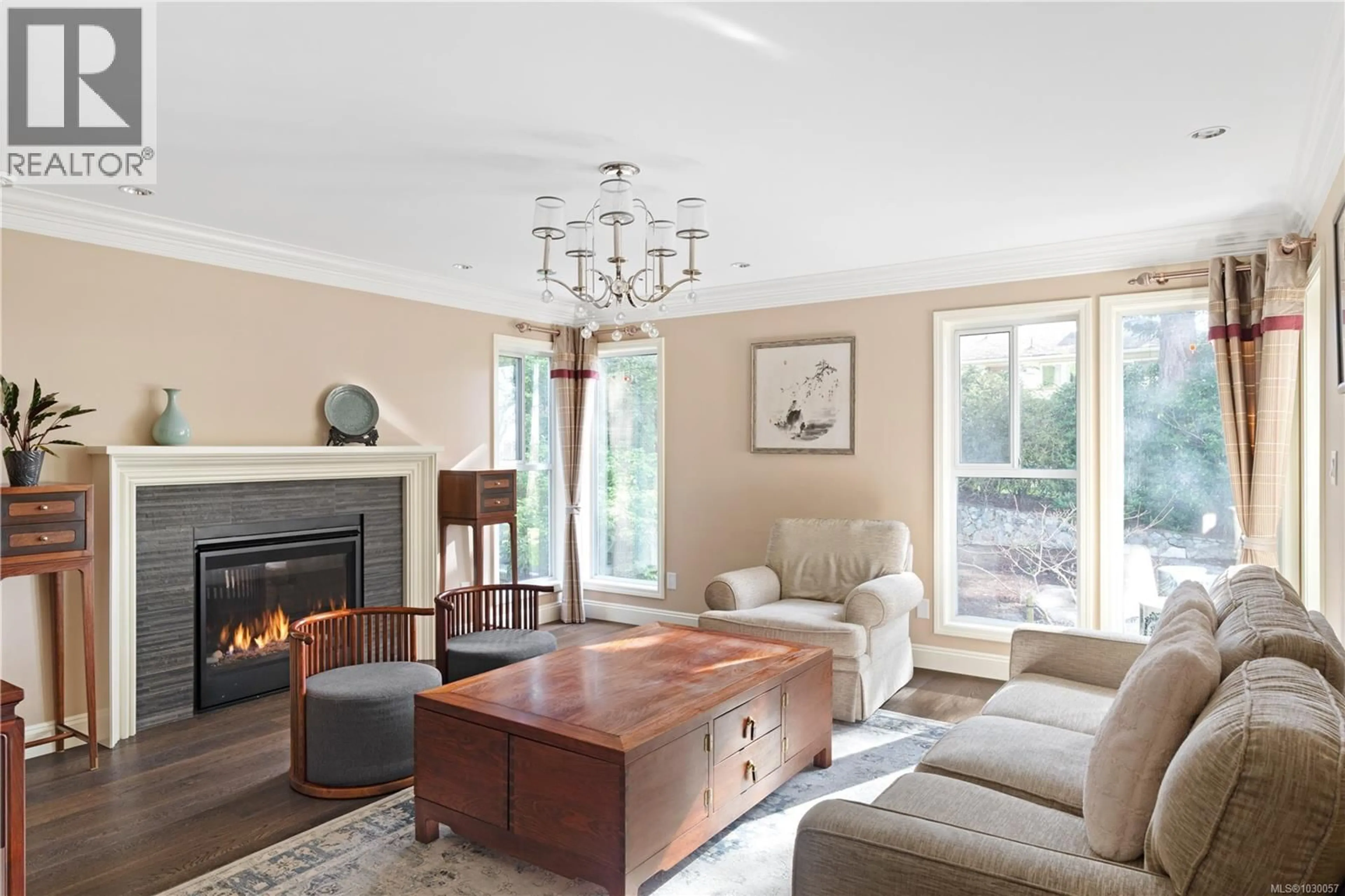 Living room with furniture, unknown for 1045 VALEWOOD TRAIL, Saanich British Columbia V8X5G7