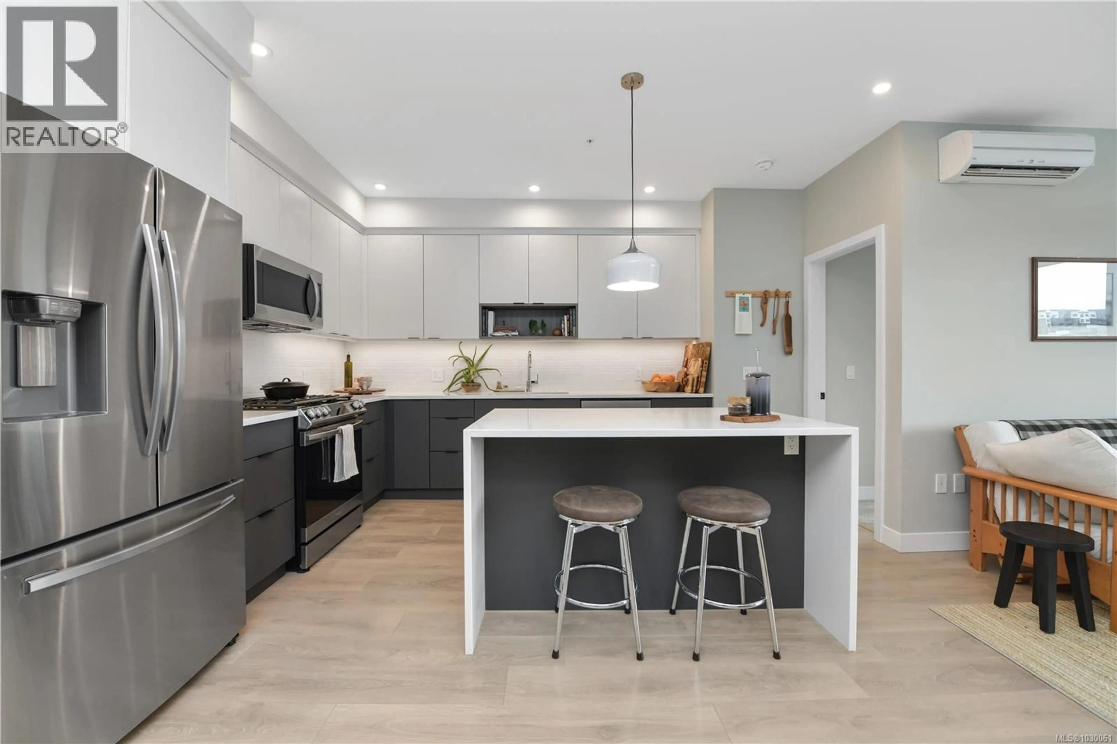 Open concept kitchen, unknown for 510 - 967 WHIRLAWAY CRESCENT, Langford British Columbia V9B0Y1