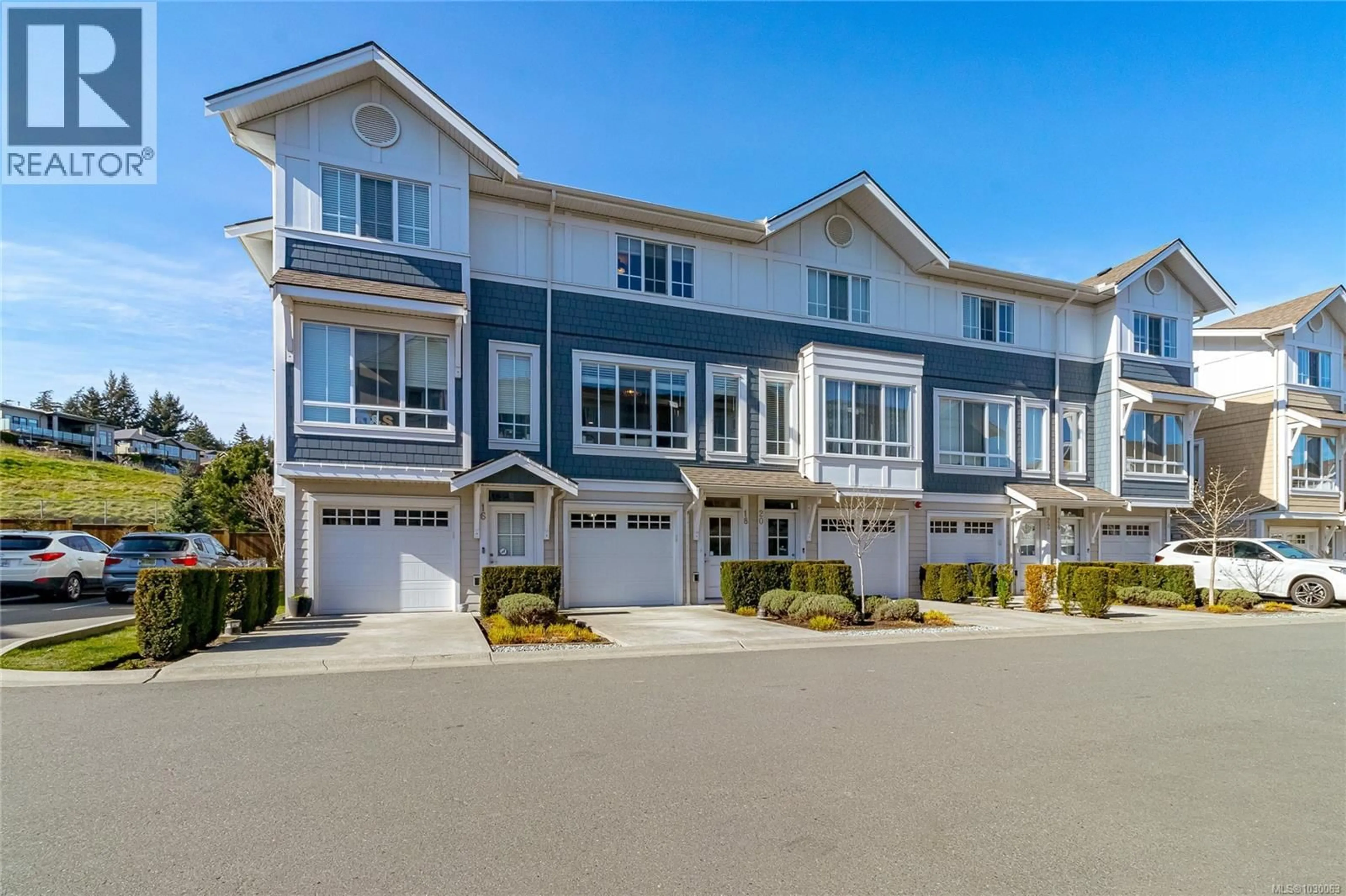 Home with vinyl exterior material, water/lake/river/ocean view for 18 - 370 LATORIA BOULEVARD, Colwood British Columbia V9C0N9