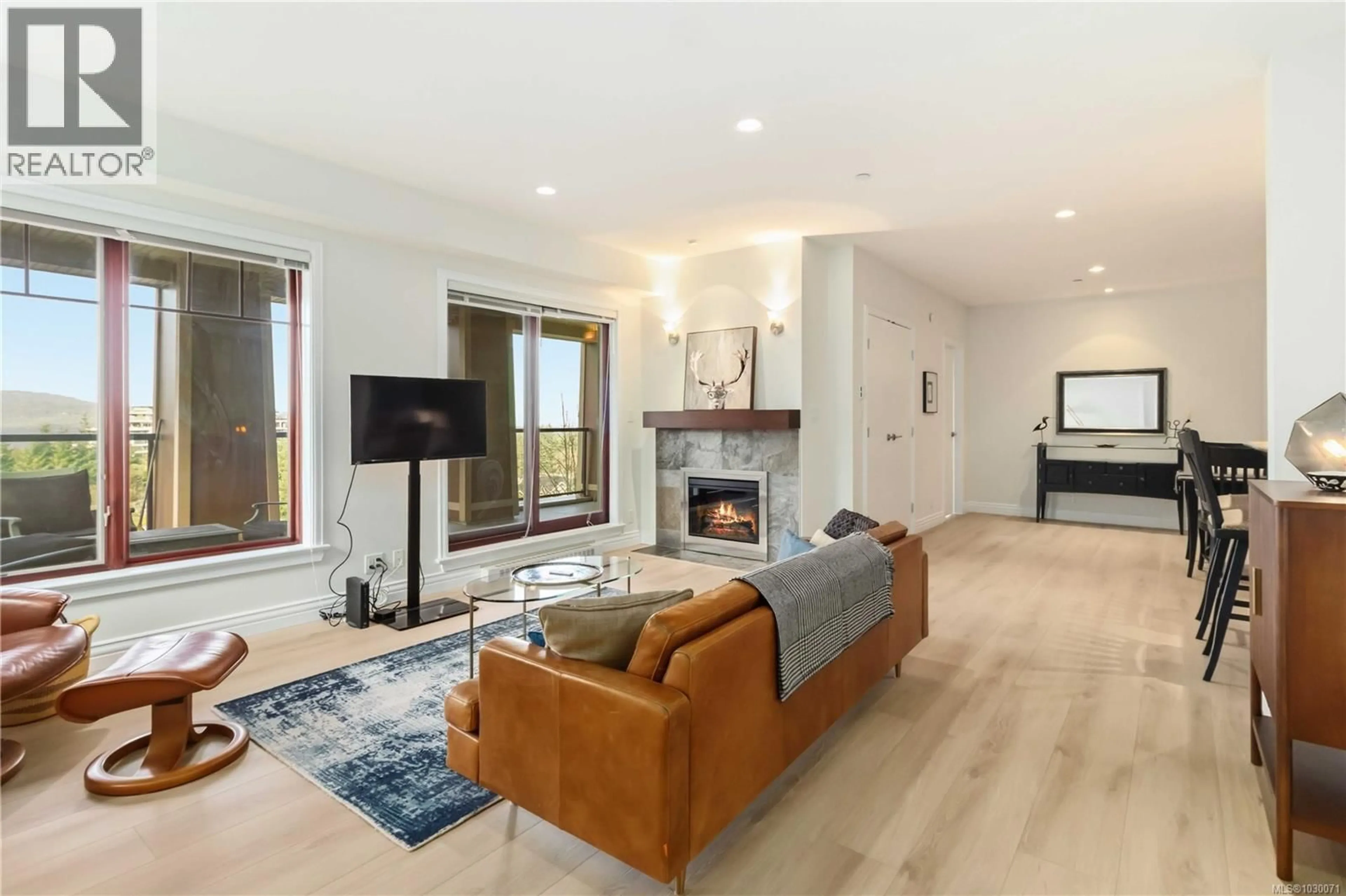 Living room with furniture, unknown for 311 - 1325 BEAR MOUNTAIN PARKWAY, Langford British Columbia V9B6T8