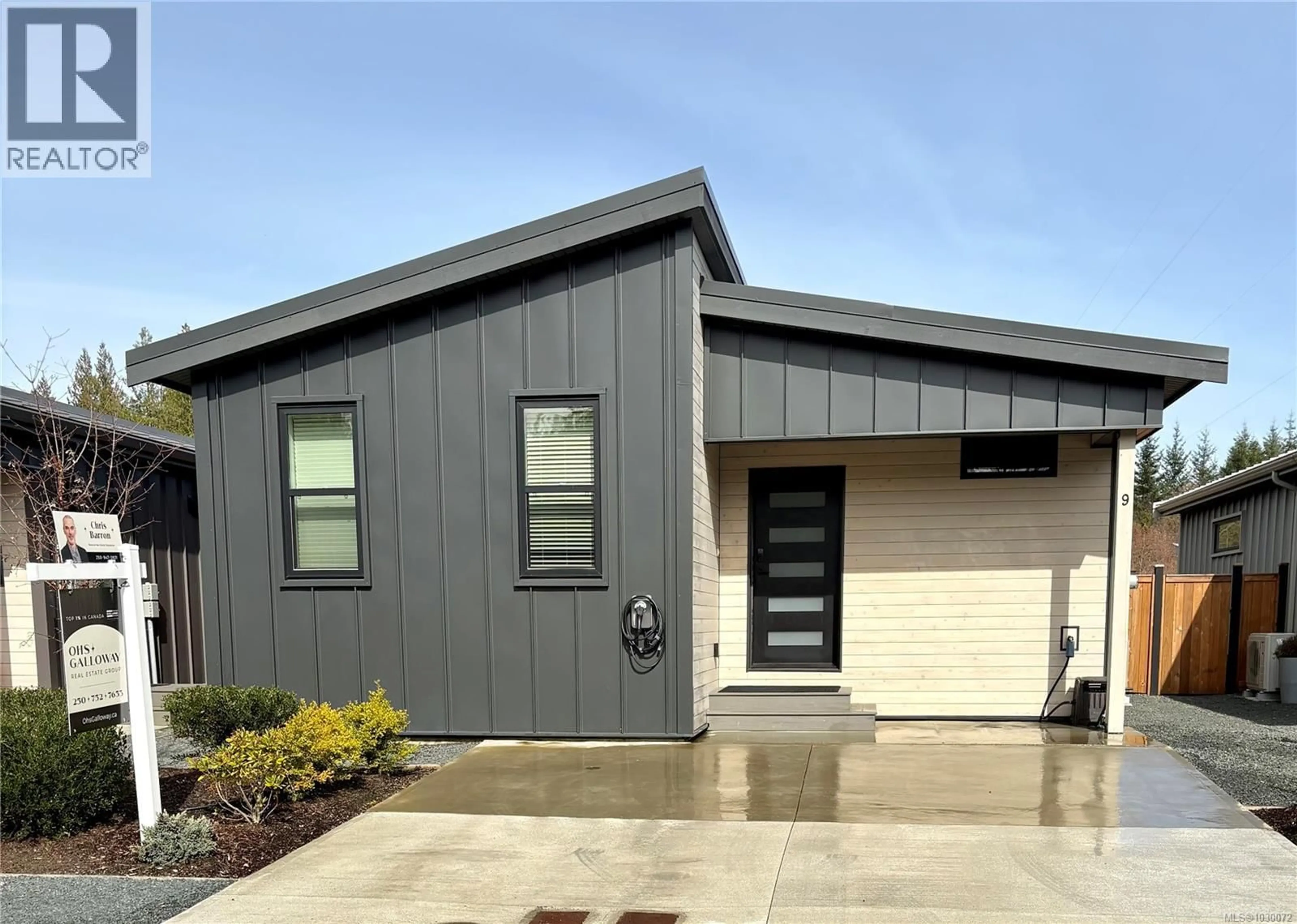 Home with vinyl exterior material, street for 9 - 3025 ROYSTON ROAD, Cumberland British Columbia V0R1S0