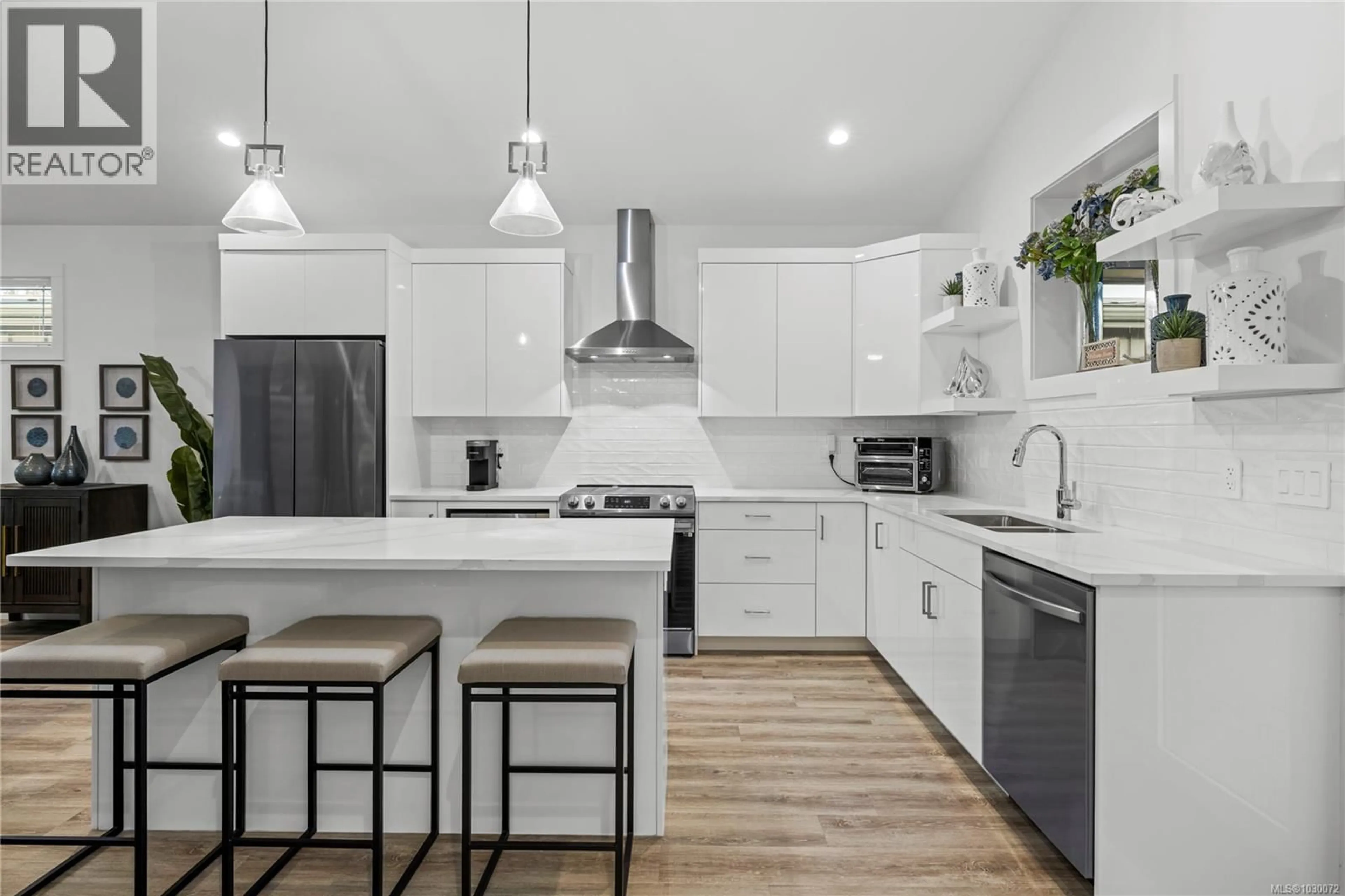 Open concept kitchen, ceramic/tile floor for 9 - 3025 ROYSTON ROAD, Cumberland British Columbia V0R1S0