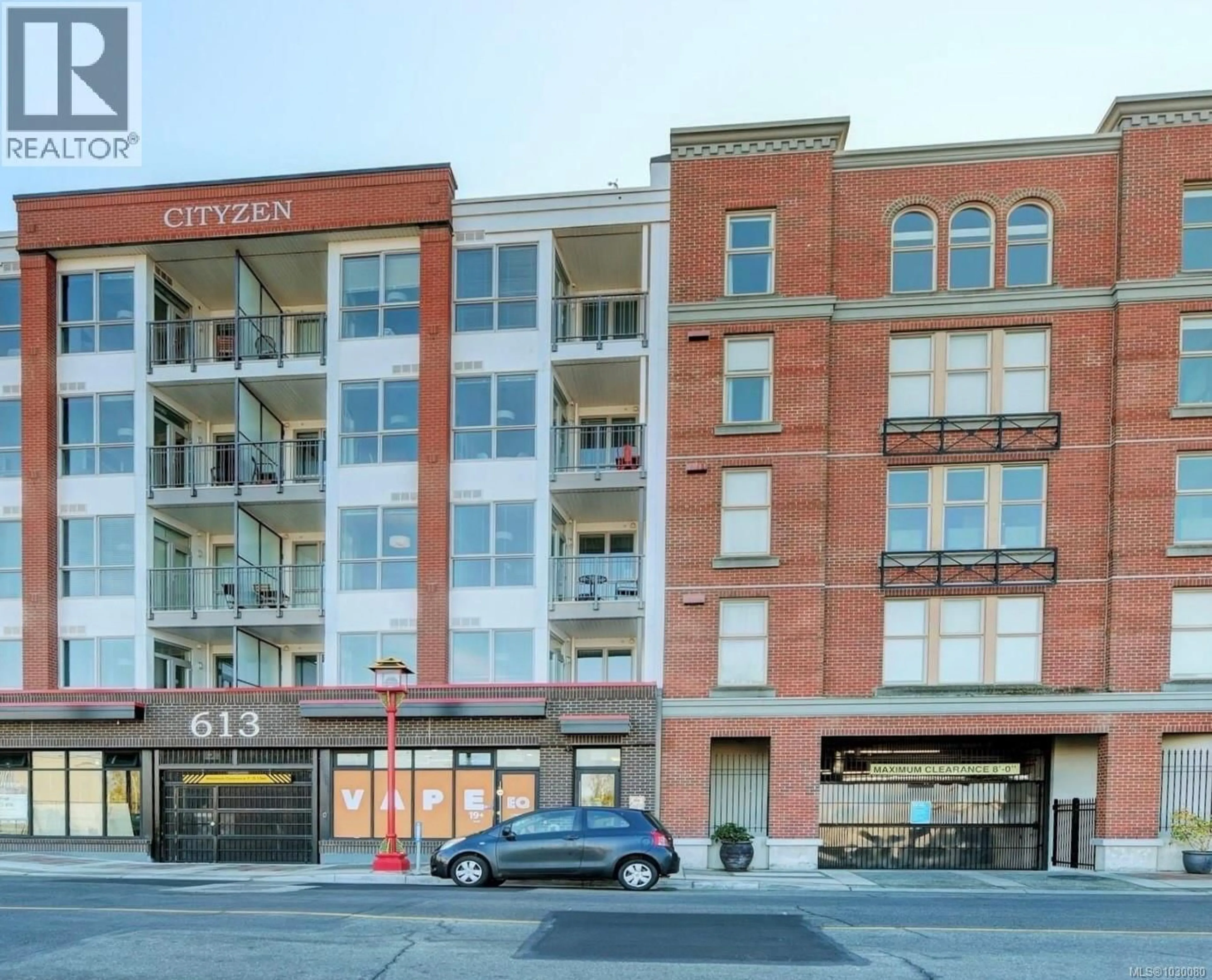 Indoor foyer for 301 - 613 HERALD STREET, Victoria British Columbia V8X1S8