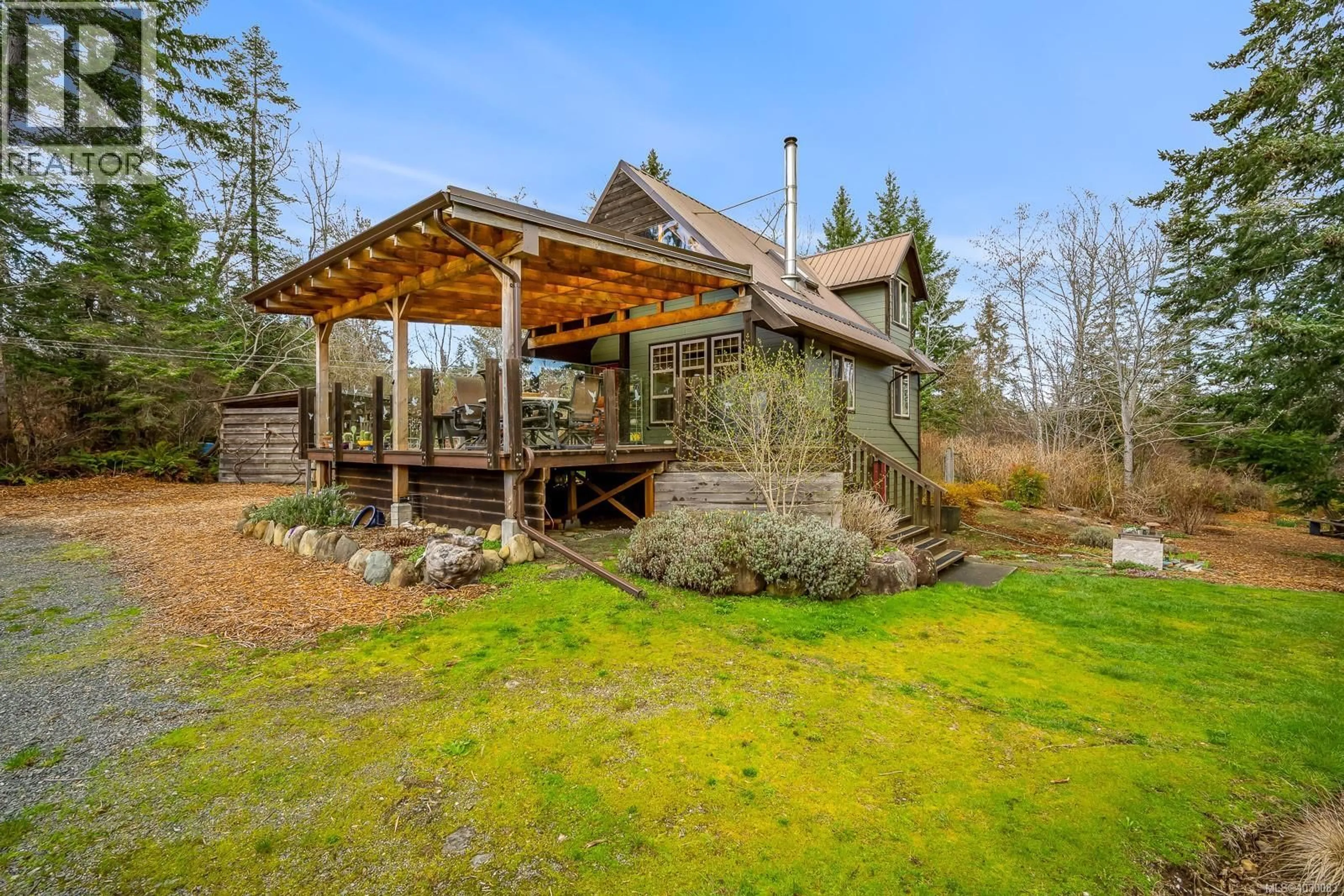 Patio, unknown for 6590 COUNTRY ROAD, Fanny Bay British Columbia V0R1W0