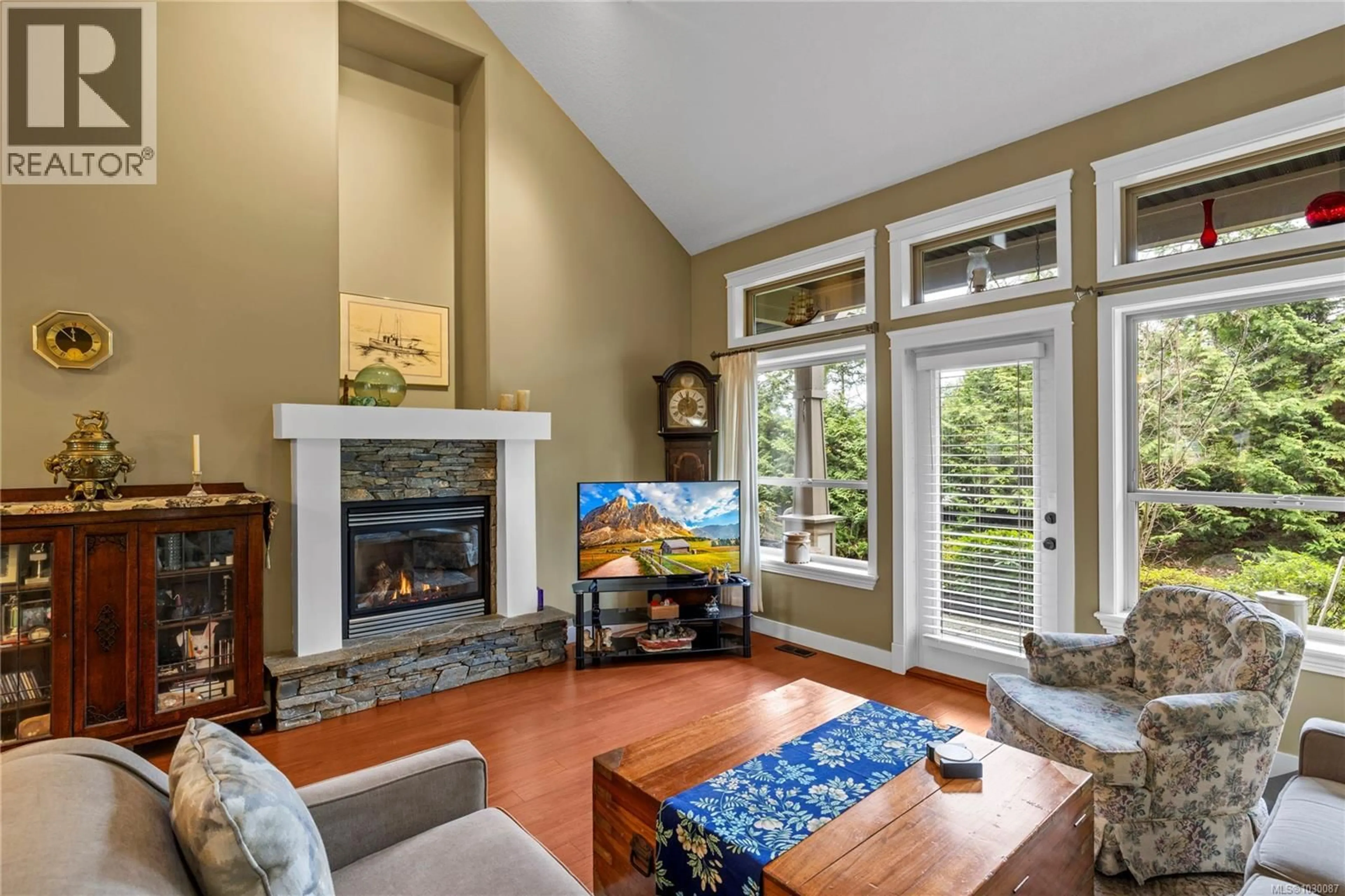 Living room with furniture, unknown for 5150 SIMMHER WAY, Nanaimo British Columbia V9T5T8