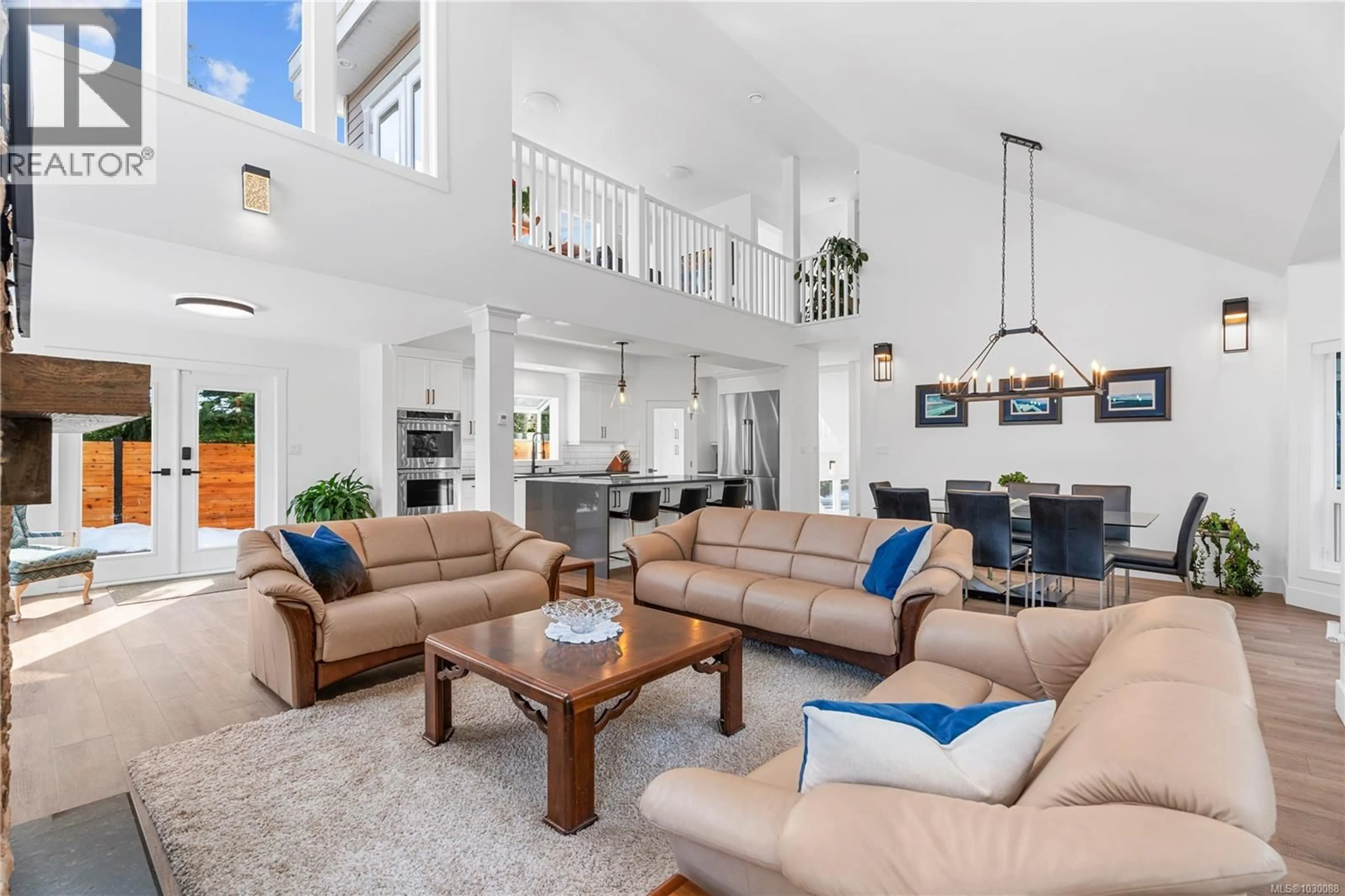 Living room with furniture, unknown for 967 OSPREY DRIVE, Duncan British Columbia V9L5S9