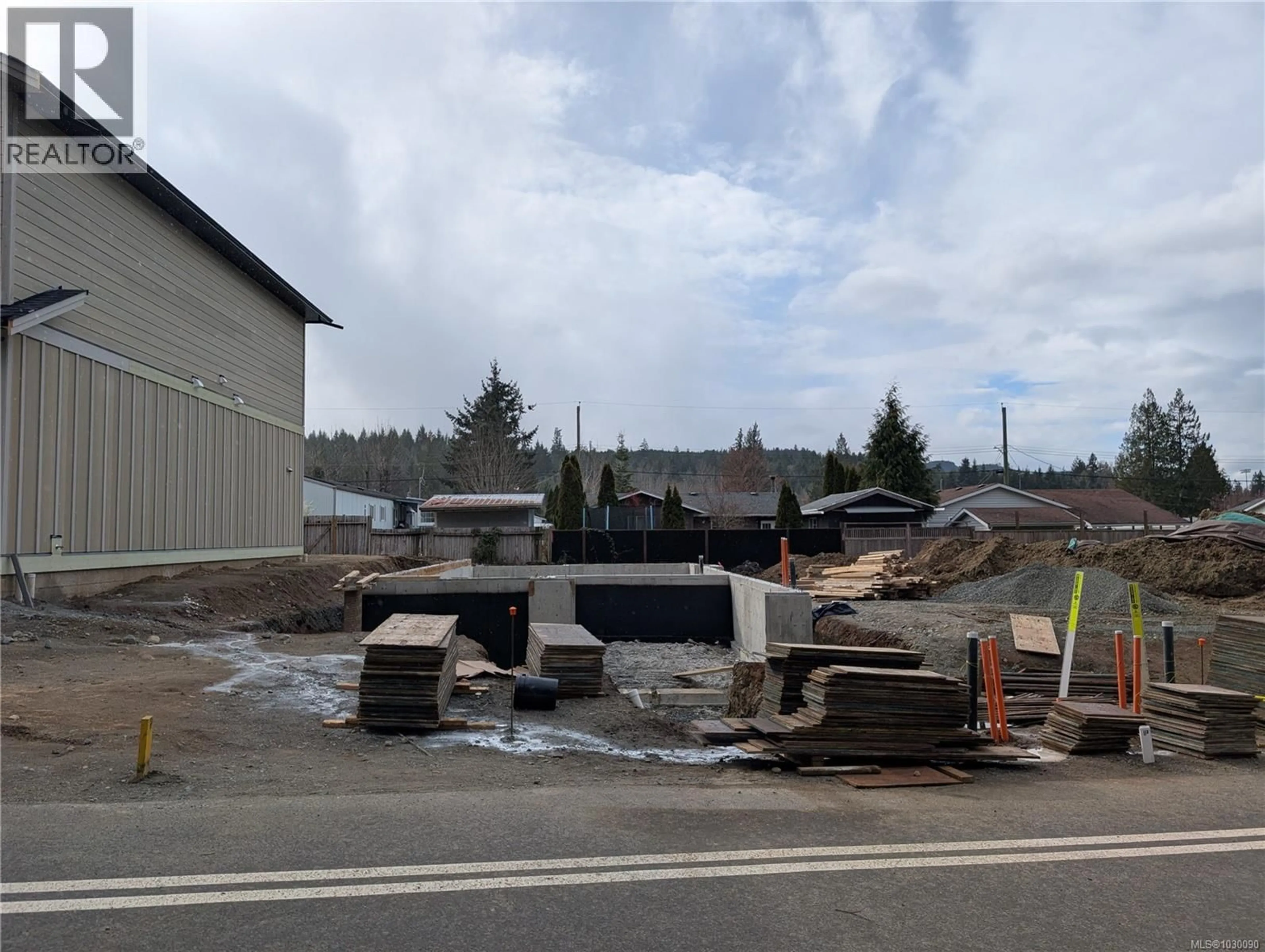 Unknown for 1348 MCKINLEY ROAD, Ladysmith British Columbia V9G1R2