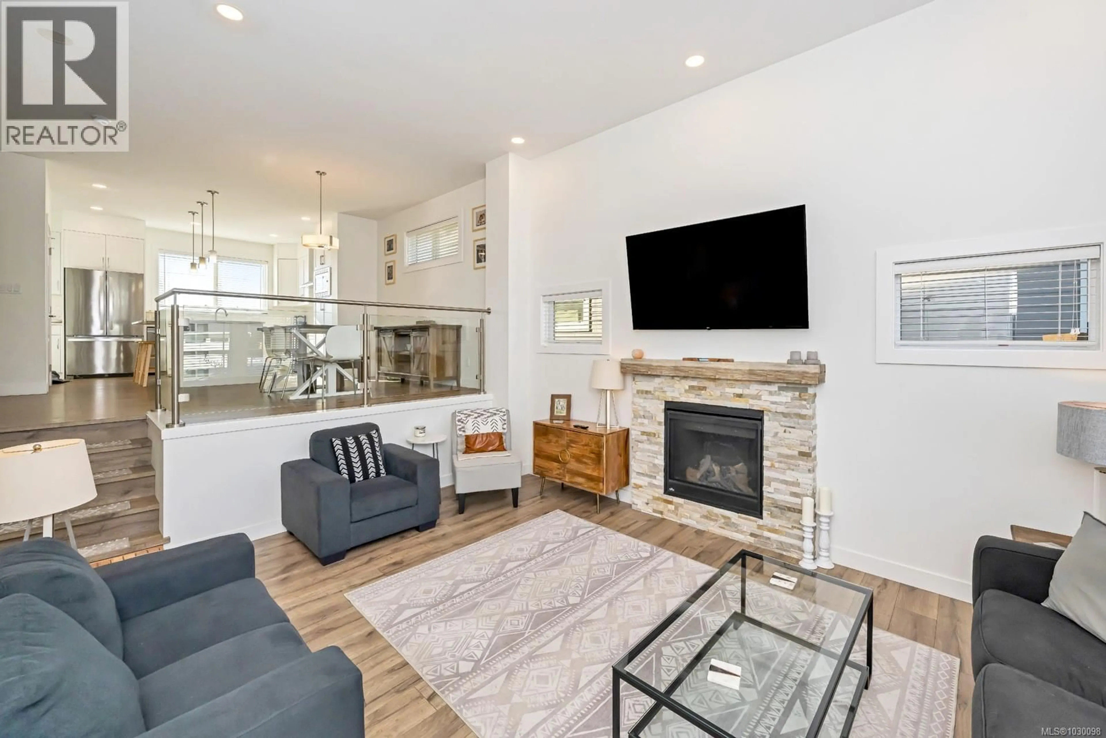 Living room with furniture, unknown for 224 CASPIAN DRIVE, Colwood British Columbia V9C0P8