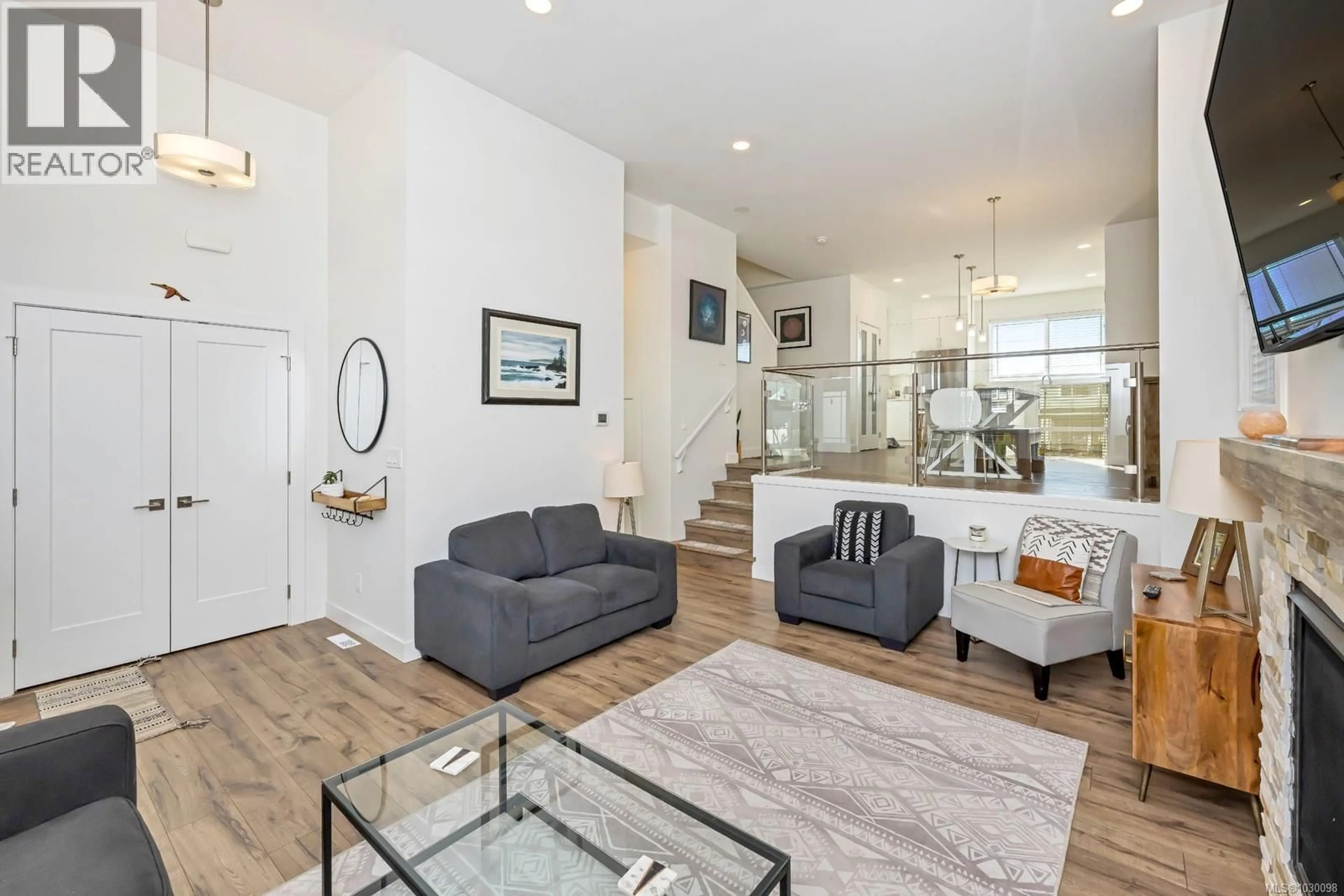 Living room with furniture, unknown for 224 CASPIAN DRIVE, Colwood British Columbia V9C0P8