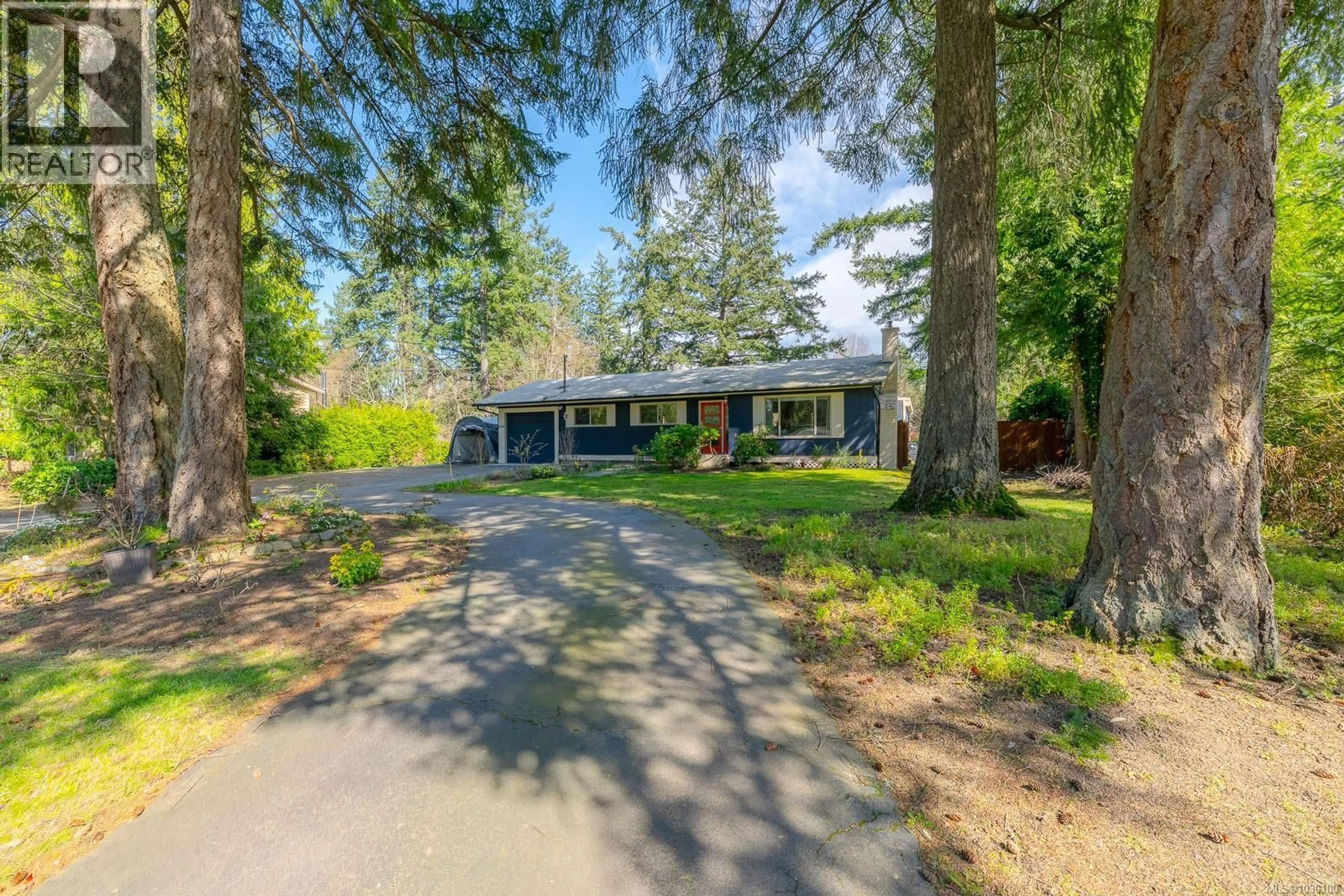 A pic from outside/outdoor area/front of a property/back of a property/a pic from drone, street for 5224 SHERBOURNE DRIVE, Nanaimo British Columbia V9T2J8