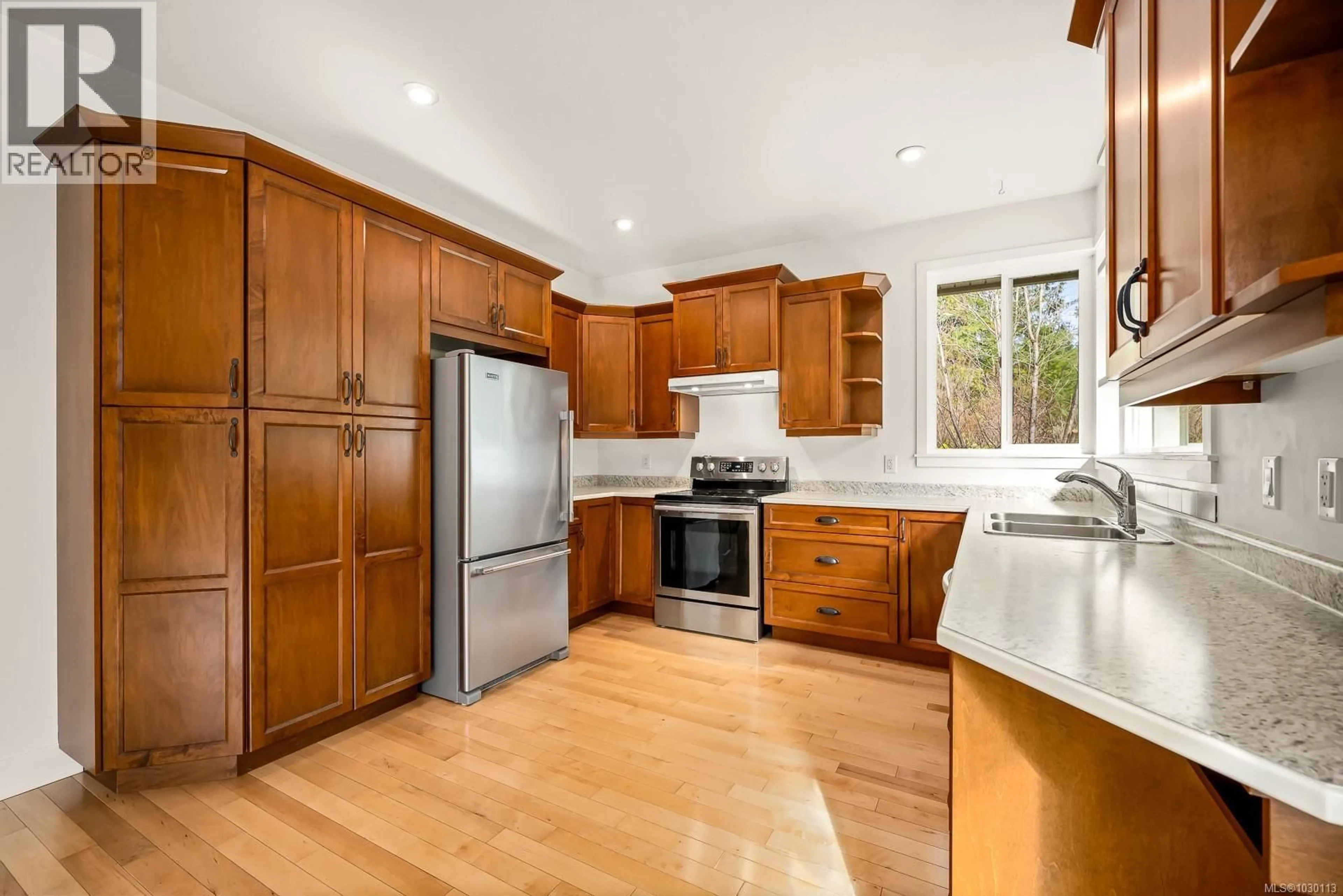 Open concept kitchen, ceramic/tile floor for 176 WEBB ROAD, Courtenay British Columbia V9N9L9