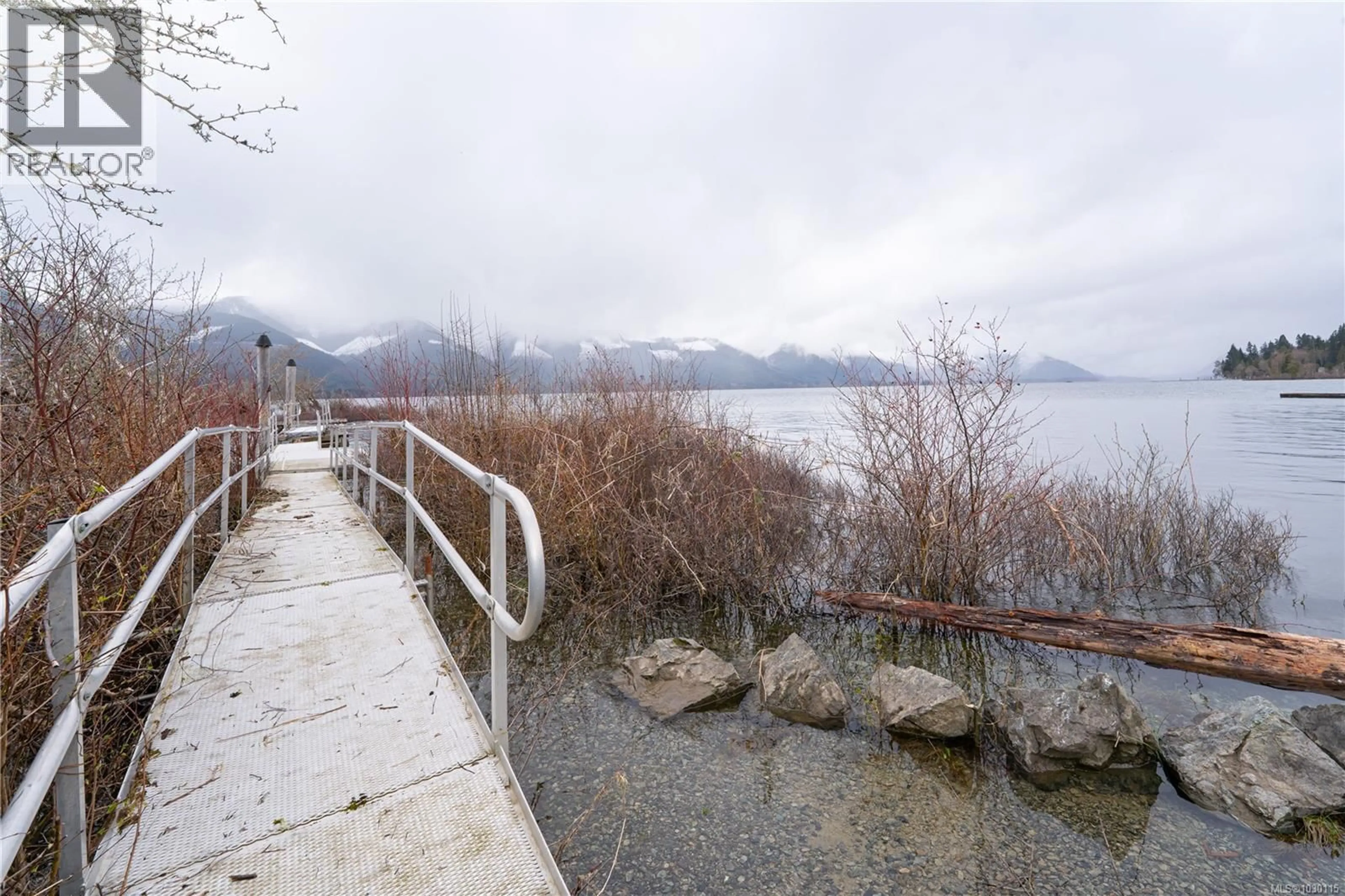 Patio, water/lake/river/ocean view for 11464 YOUBOU ROAD, Youbou British Columbia V0R3E1