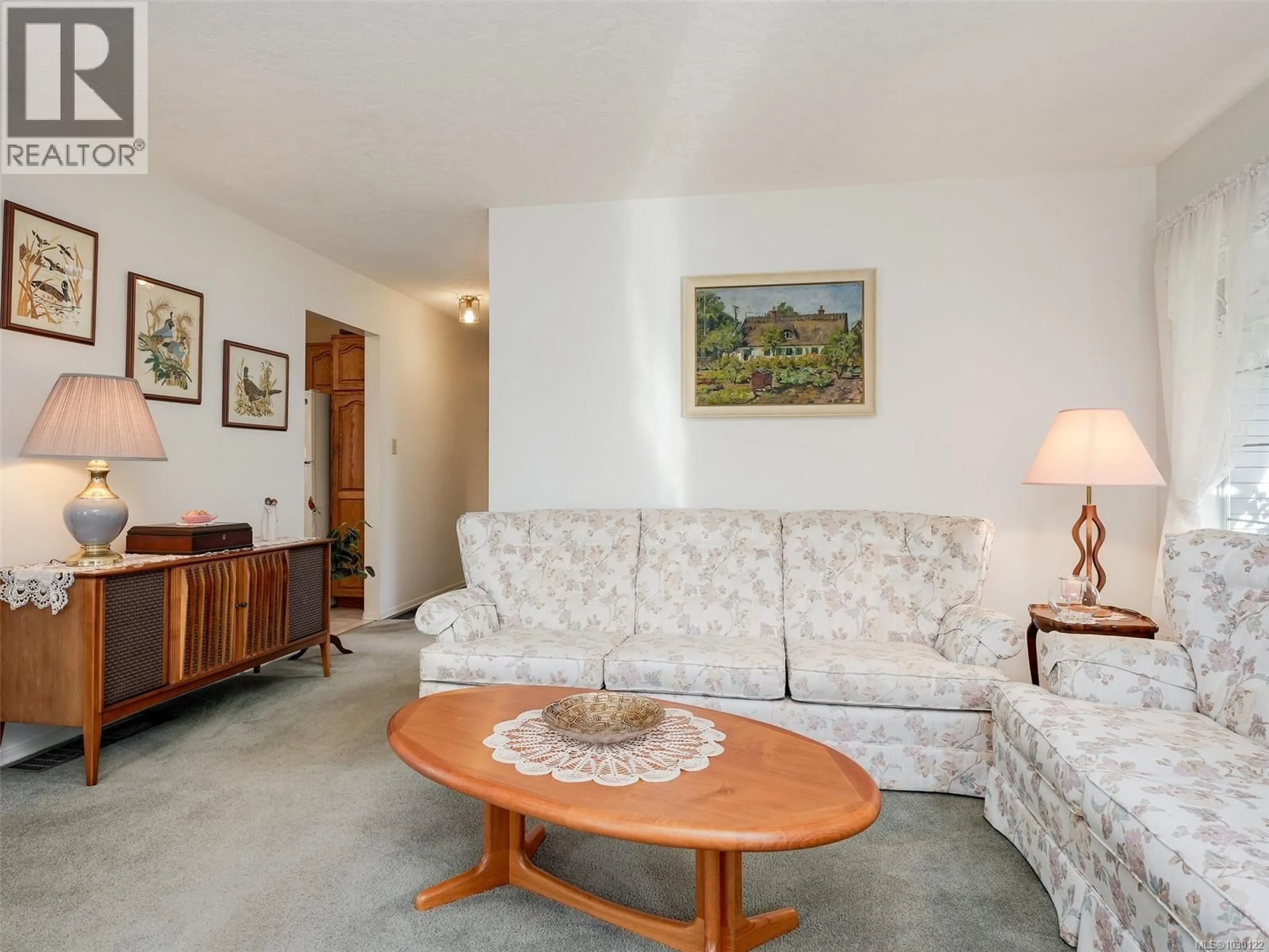 Living room with furniture, unknown for 3250 SEDGWICK DRIVE, Colwood British Columbia V9C3K2