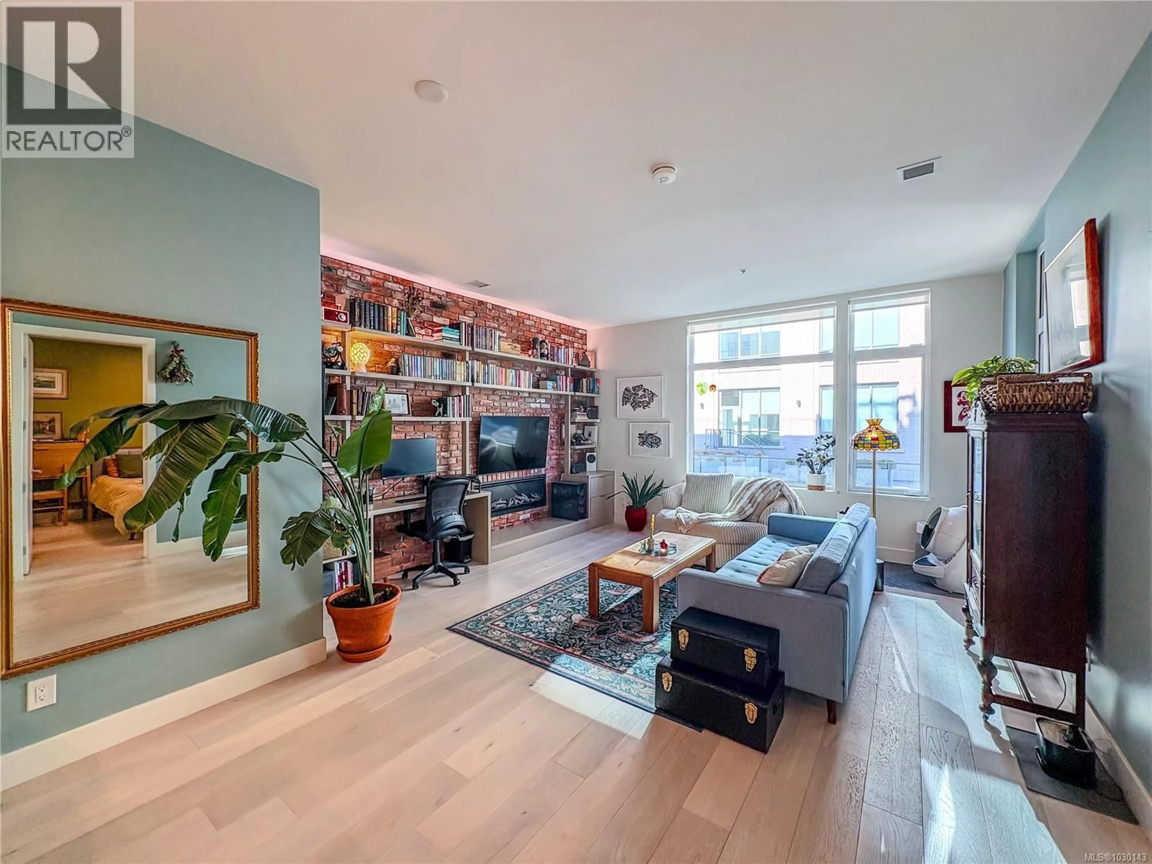 Living room with furniture, unknown for 301 - 501 PARK PLACE, Esquimalt British Columbia V9A0H3