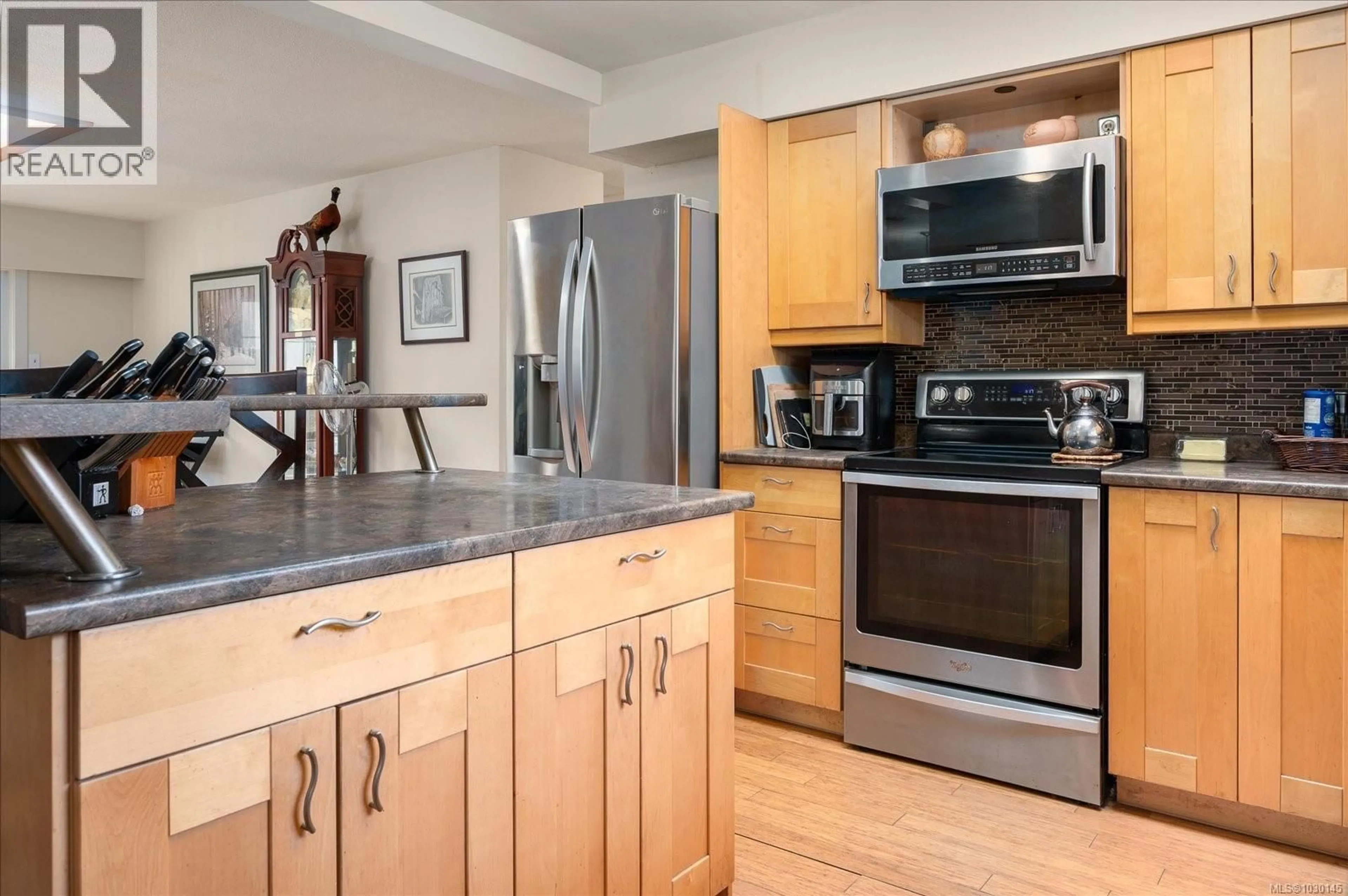 Open concept kitchen, unknown for 1819 MEADOWLARK CRESCENT, Nanaimo British Columbia V9X1G6